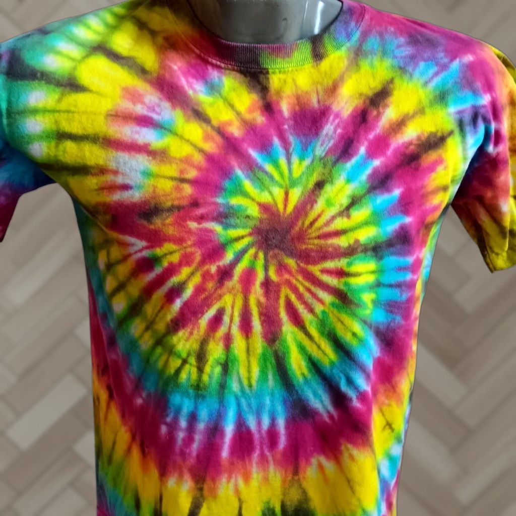 Vintage 1990s Tie Dye Mens T Shirt Small All Cotton Retro Hippy Graphic Tee
