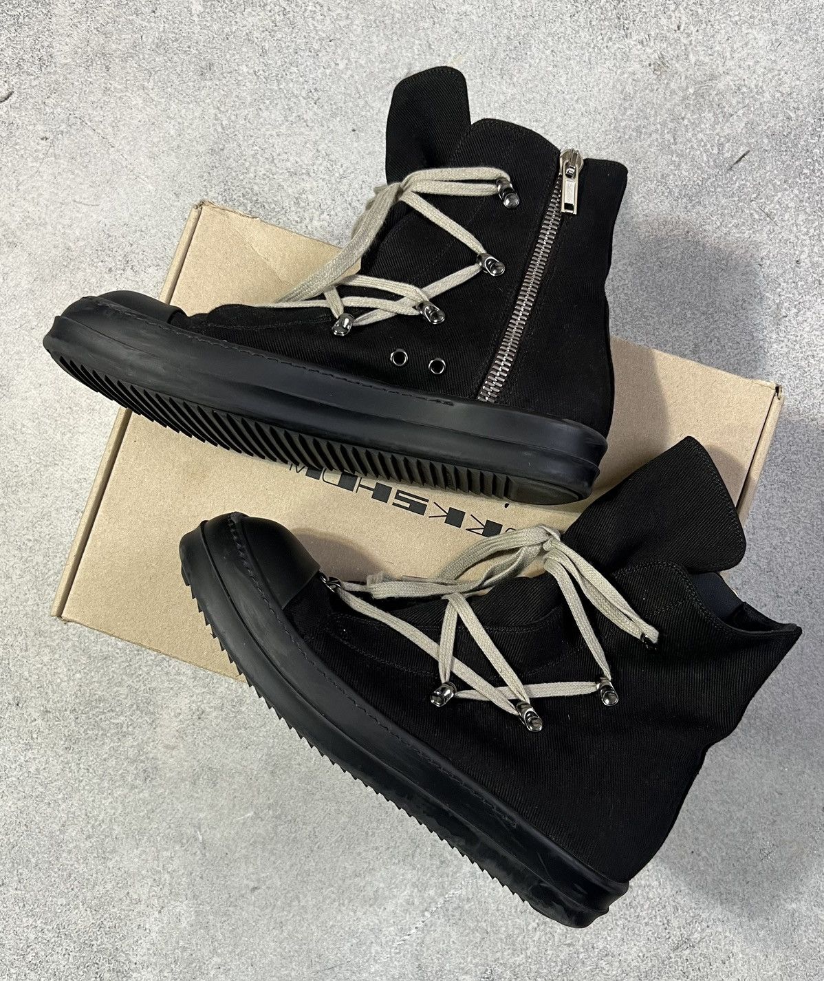Owens Drkshdw Rick Owens Hexa Lace Ramones Black 42 Opium T-Shirts, Hoodie, Sweatshirt | AU16VibeMintTees.com