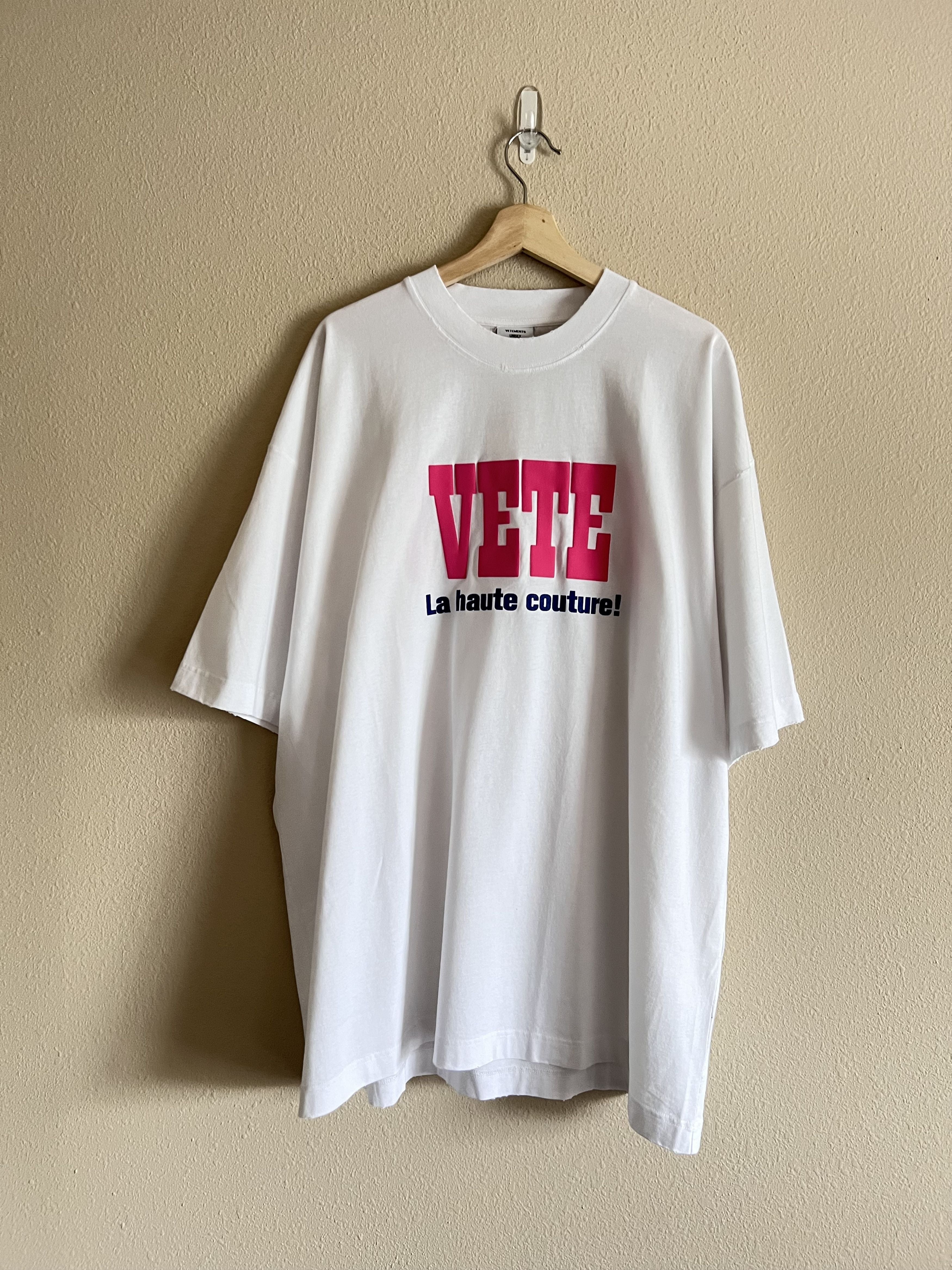 Vetements Le Haute Couture Logo Tee In White Hoodie, Sweatshirt | FlexRushtees.com