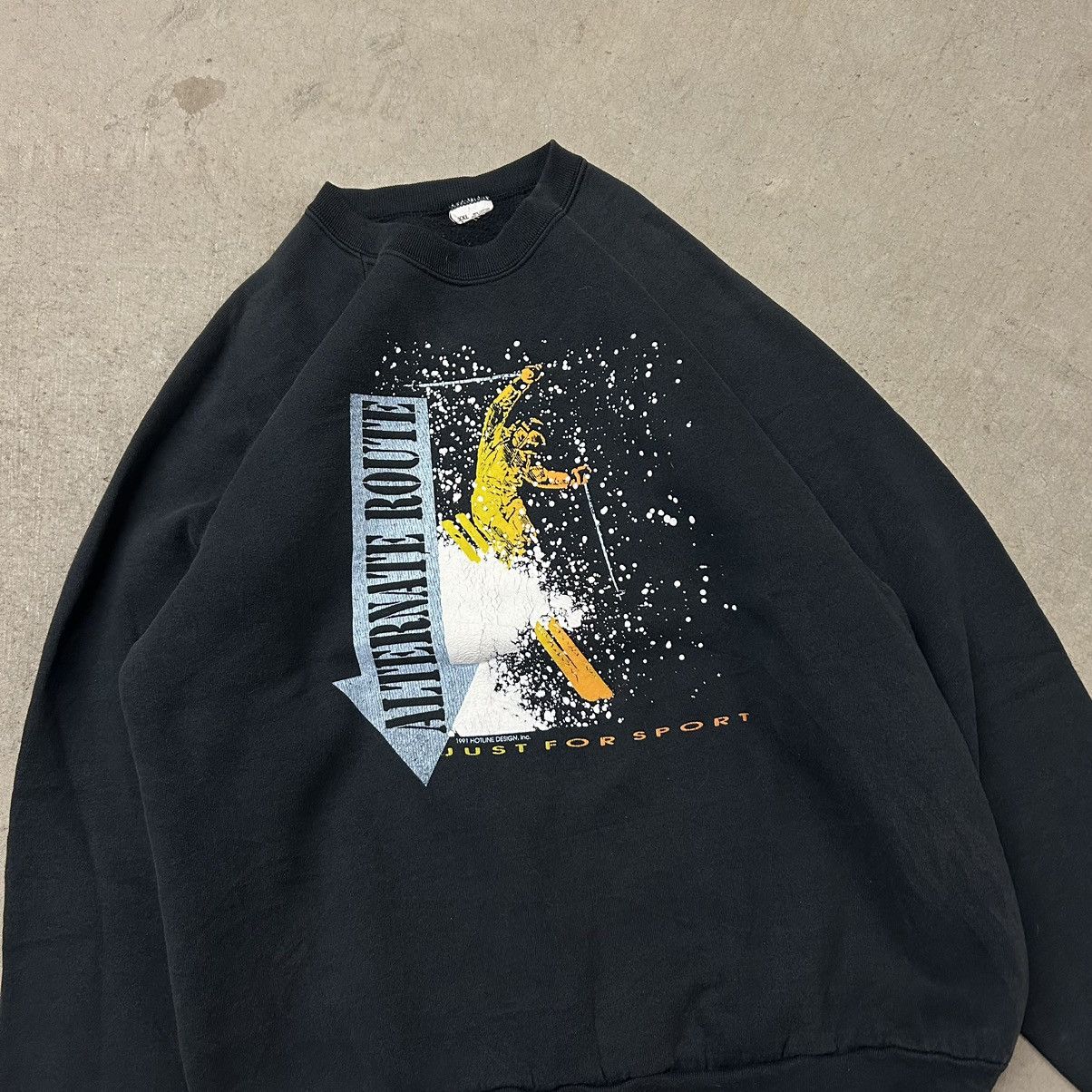 Vintage 80 S Ski Graphic Crewneck Sweatshirt T-Shirts, Hoodie | FlexRushtees.com