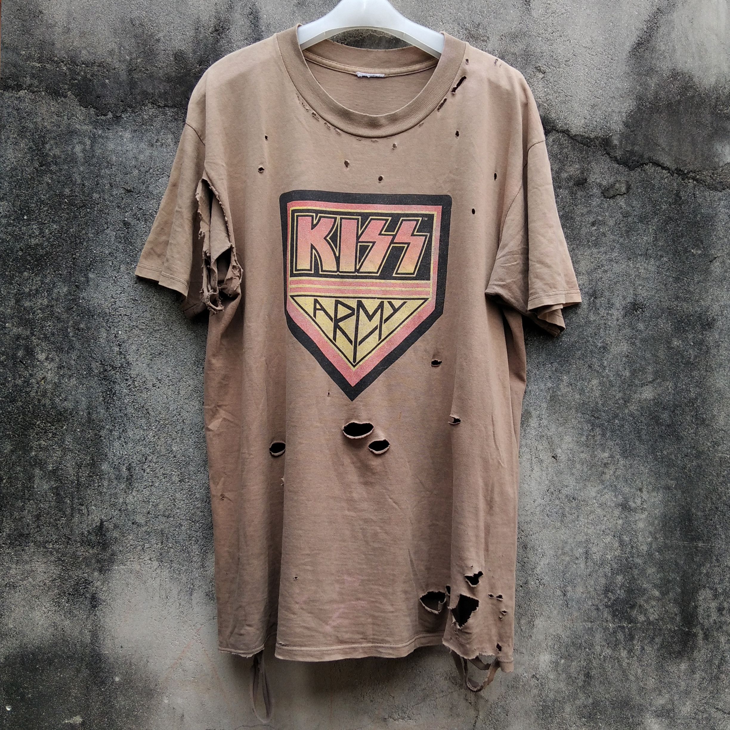 Band Tees Vintage 90 S Kizz Thrashed T Shirt Hoodie, Sweatshirt | FlexRushtees.com