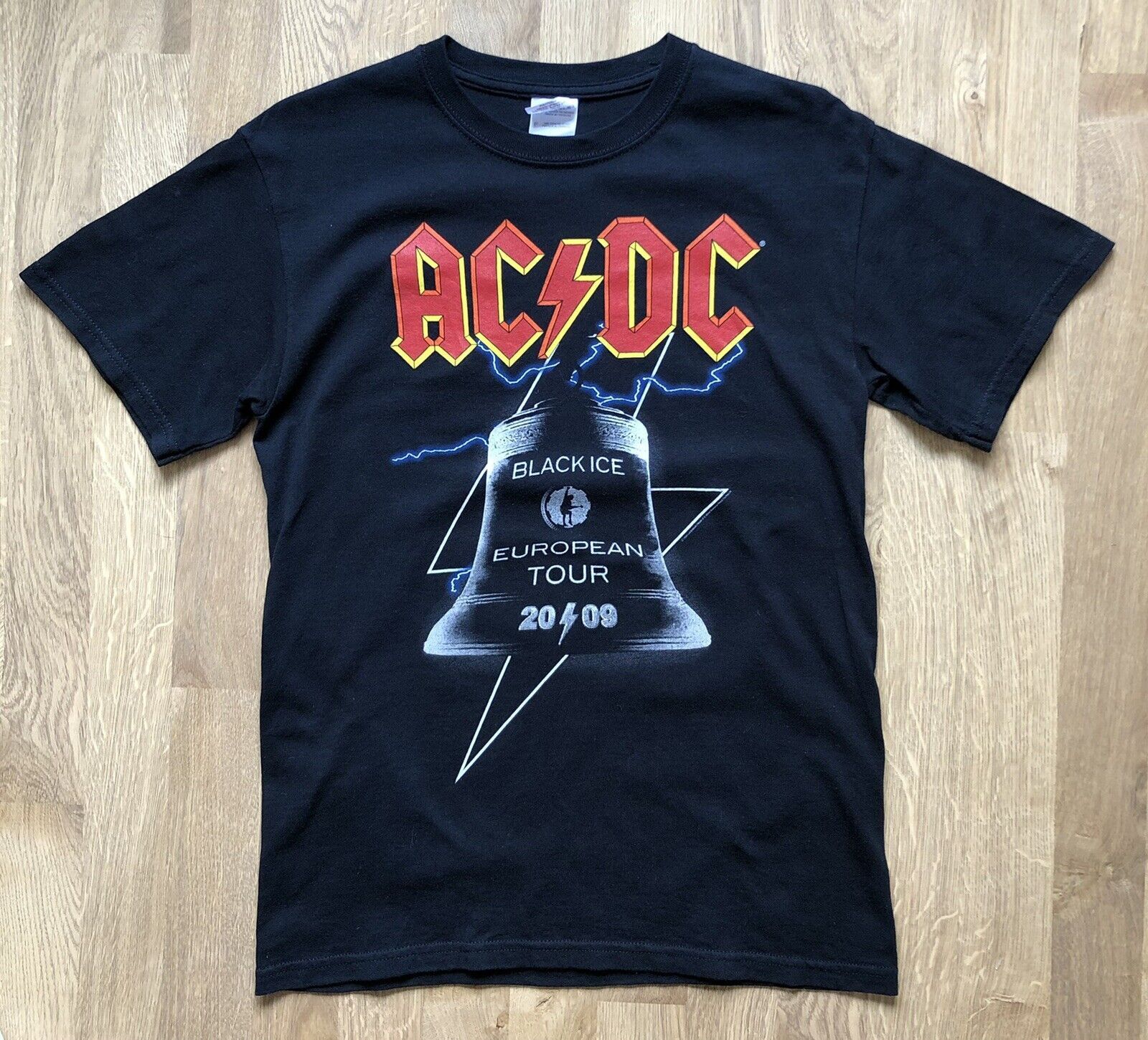 Vintage Ac Dc 2009 European Tour Black Ice Concert Tee Official Hoodie, Sweatshirt | FlexRushtees.com