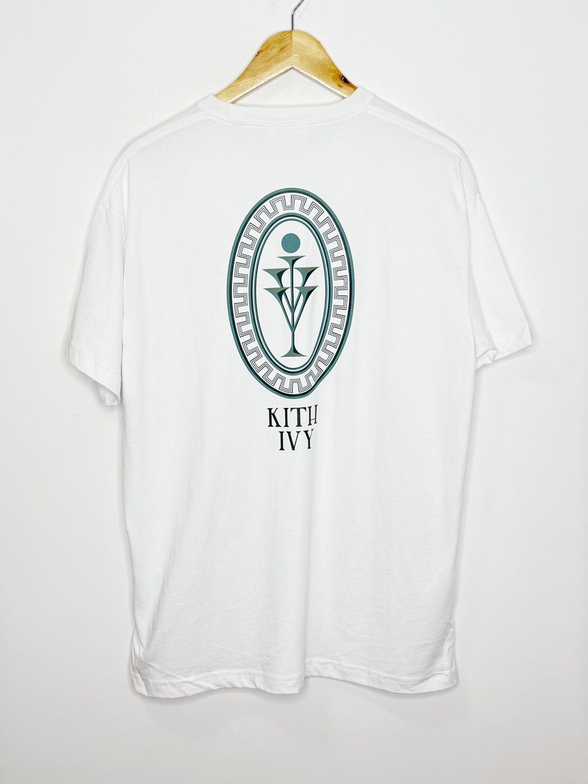 Kith Ivy Pocket Tee Hoodie, Sweatshirt | FlexRushtees.com