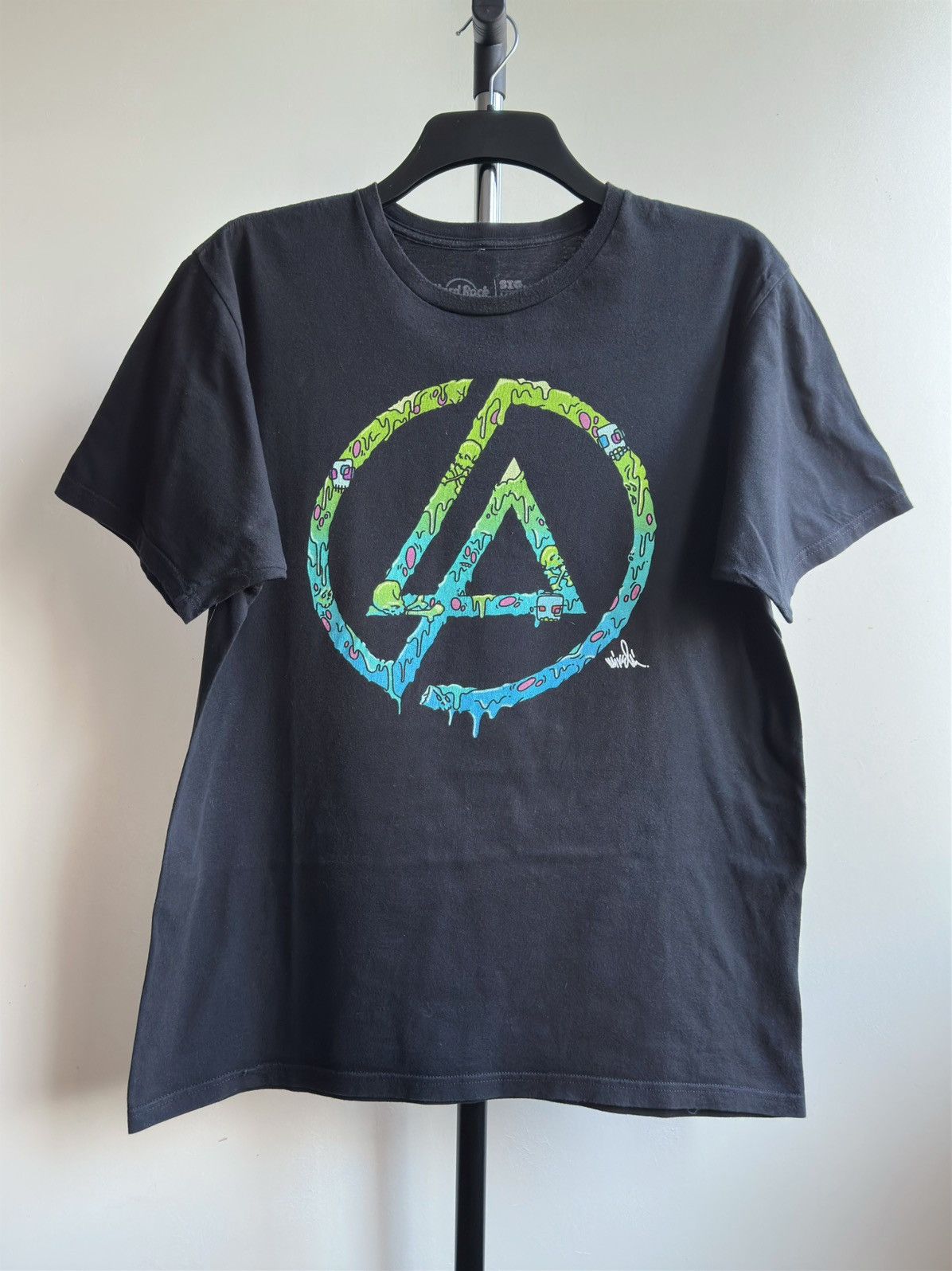 Hard Rock Cafe X Vintage Linkin Park X Hard Rock Cafe Munich Y2k Tee Hoodie, Sweatshirt | FlexRushtees.com