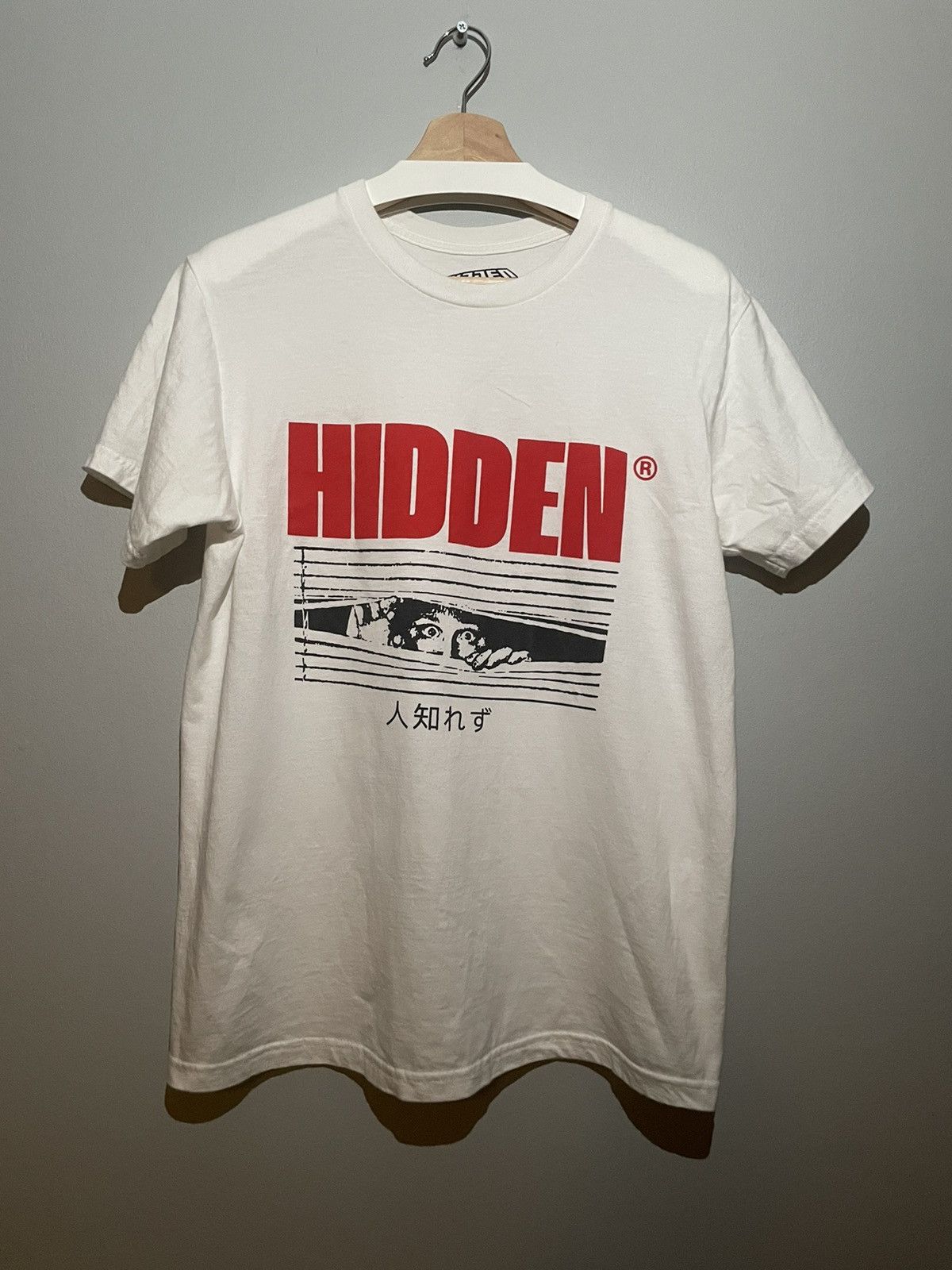Hidden Ny White Paranoid Blinds Japan Tee Contest 2020 Hoodie, Sweatshirt | FlexRushtees.com