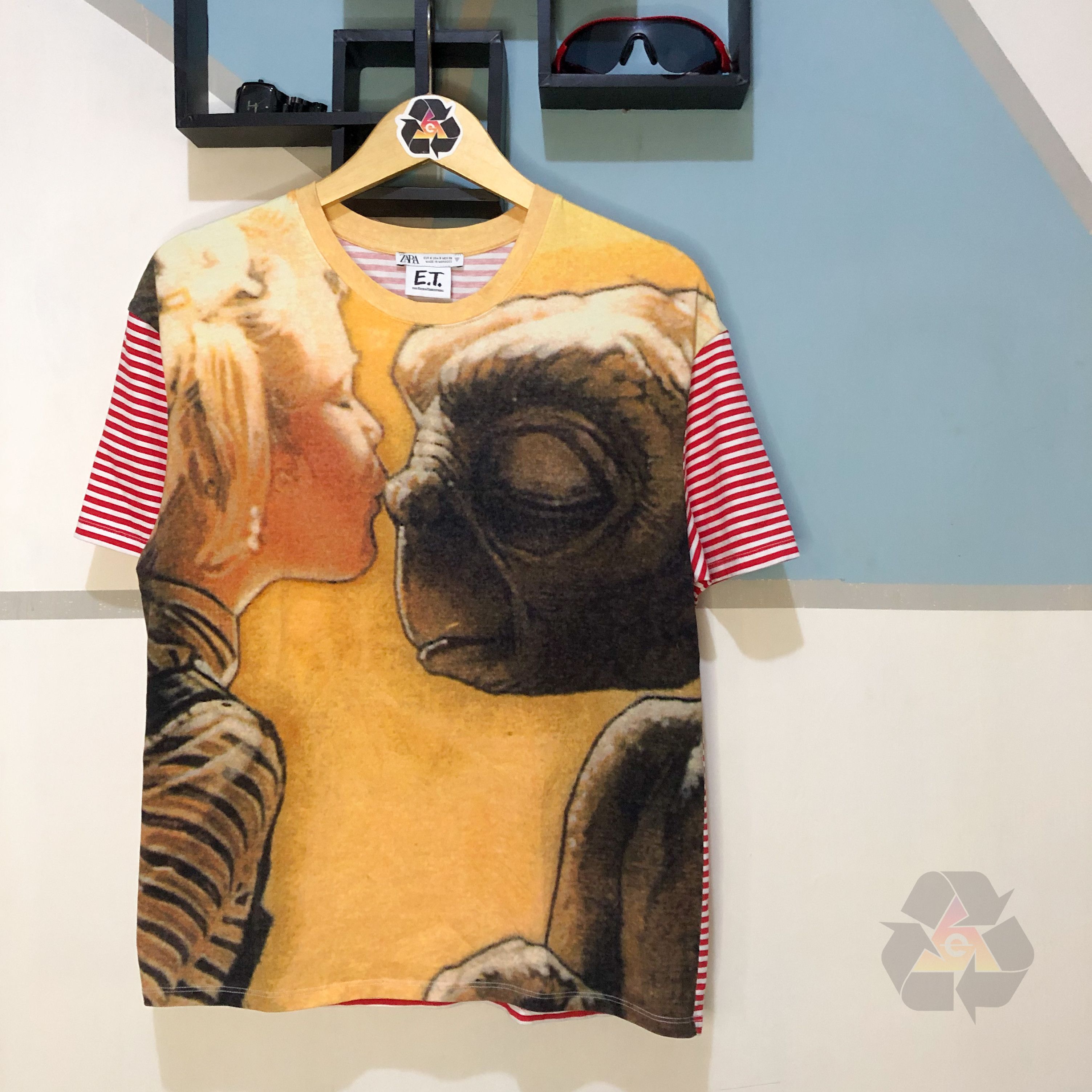 E T Y2k T Shirt Vintage Movie Graphic Collab Hoodie, Sweatshirt | FlexRushtees.com