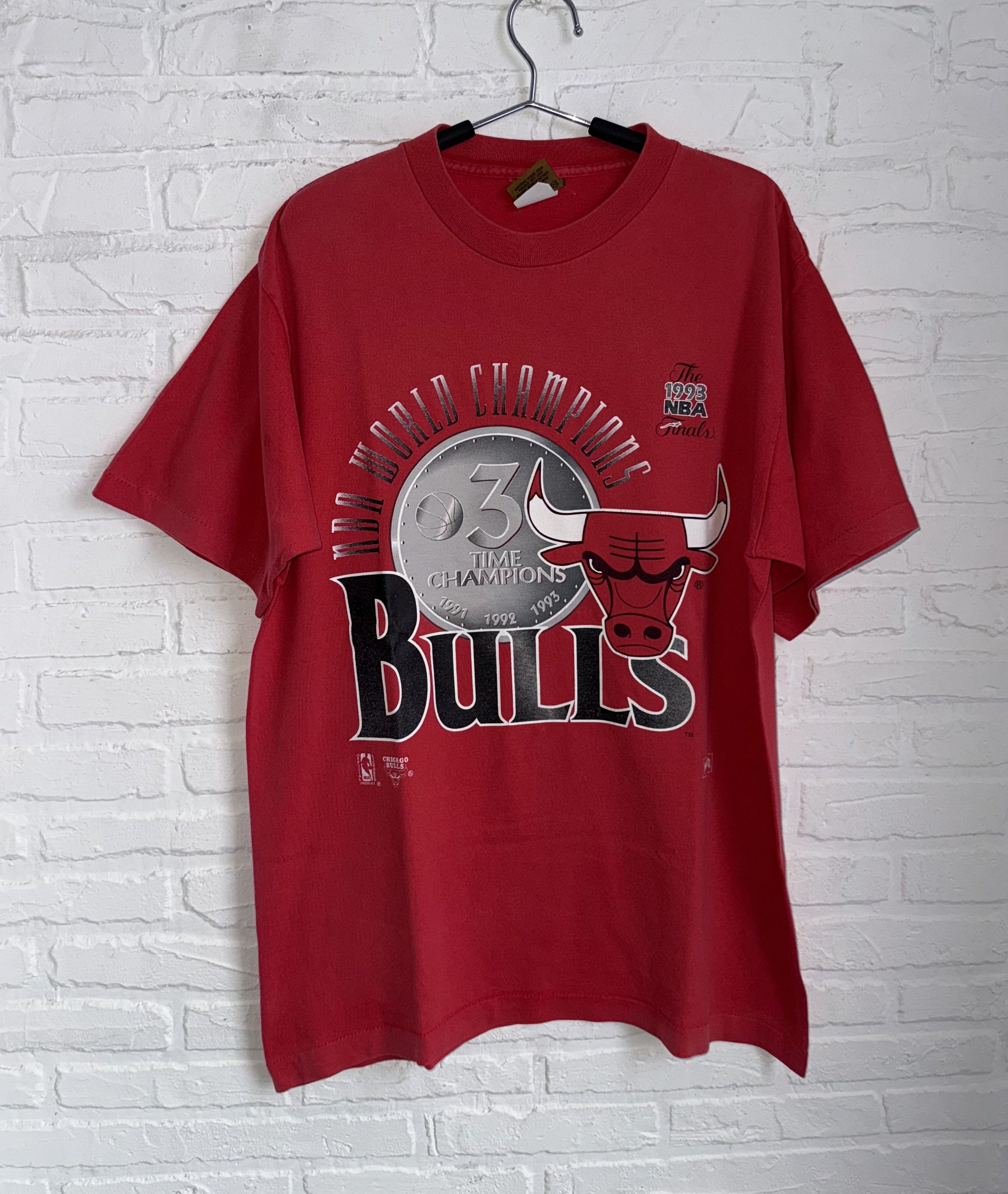 Nba Vintage 1993 Nutmeg Chicago Bulls Nba T Shirt Hoodie, Sweatshirt | FlexRushtees.com