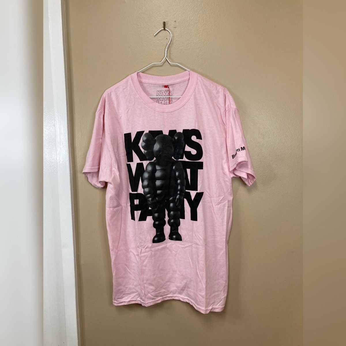 Kaws Brooklyn Museum What Party T Shirt Hoodie, Sweatshirt | FlexRushtees.com