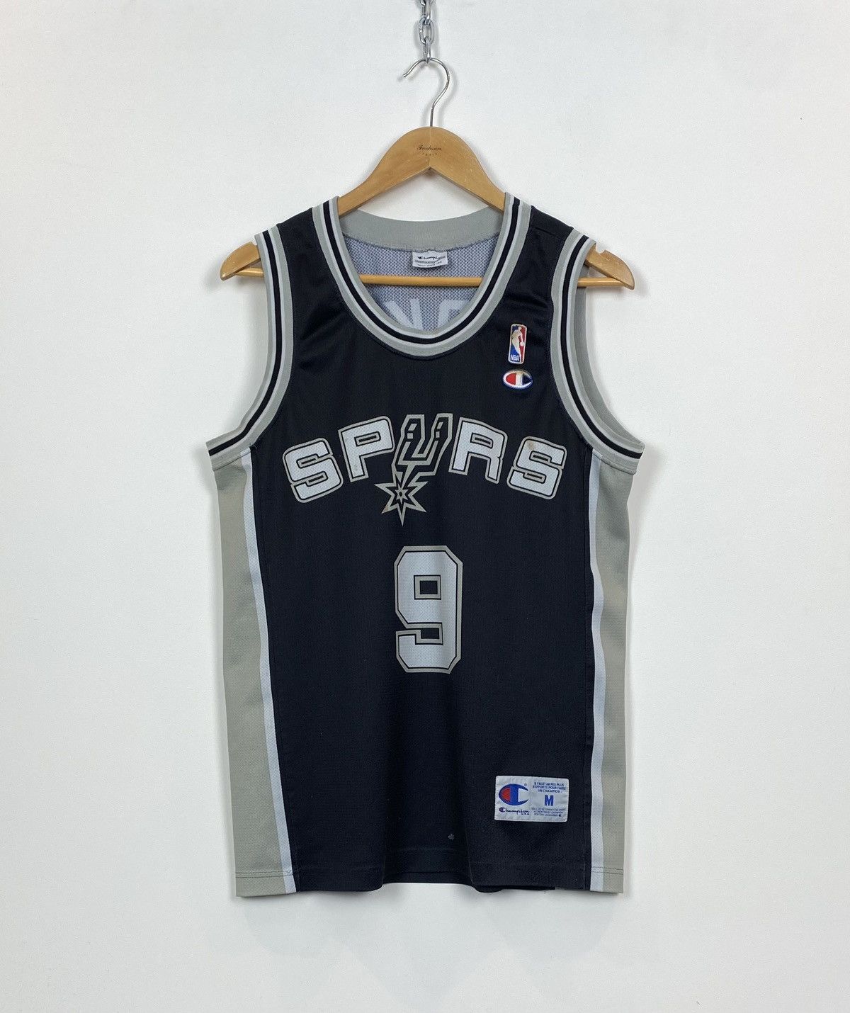 Vintage San Antonio Spurs Tony Parker 9 Jersey Shirt Size M Black Hoodie, Sweatshirt | FlexRushtees.com