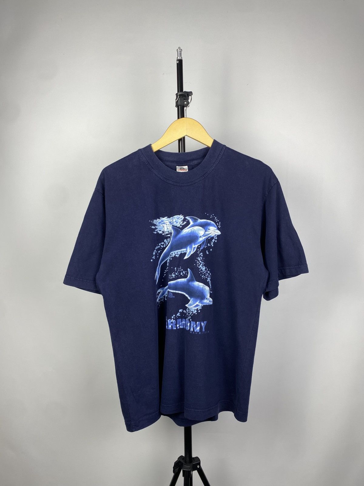 Vintage 2000s Dolphin Ocean Art Graphic T Shirt