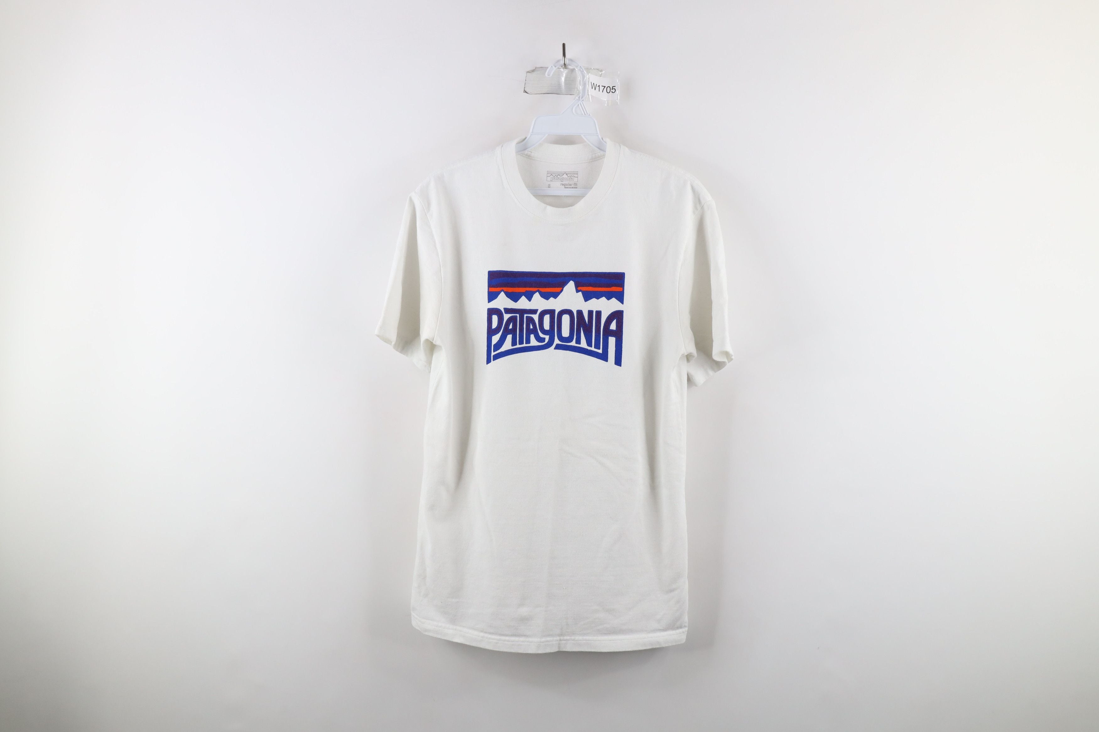 Vintage Patagonia Fit Spell Out Mountains T Shirt White Cotton