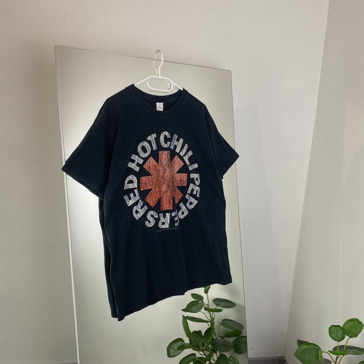 Band Tees Red Hot Chili Peppers Vintage T Shirt Y2k Hoodie, Sweatshirt | FlexRushtees.com