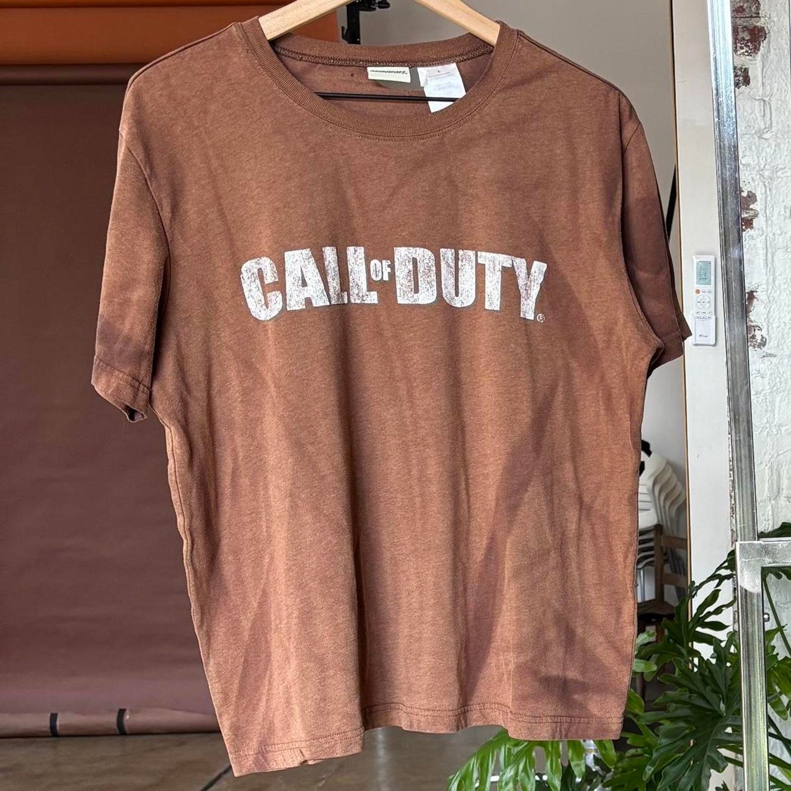 Vintage Brown White Thrashed Sunfaded Call Of Duty T Shirt
