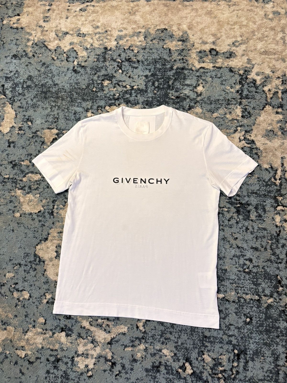 Givenchy Mens T Shirt Size Large Worn Once Looks New Hoodie, Sweatshirt | FlexRushtees.com
