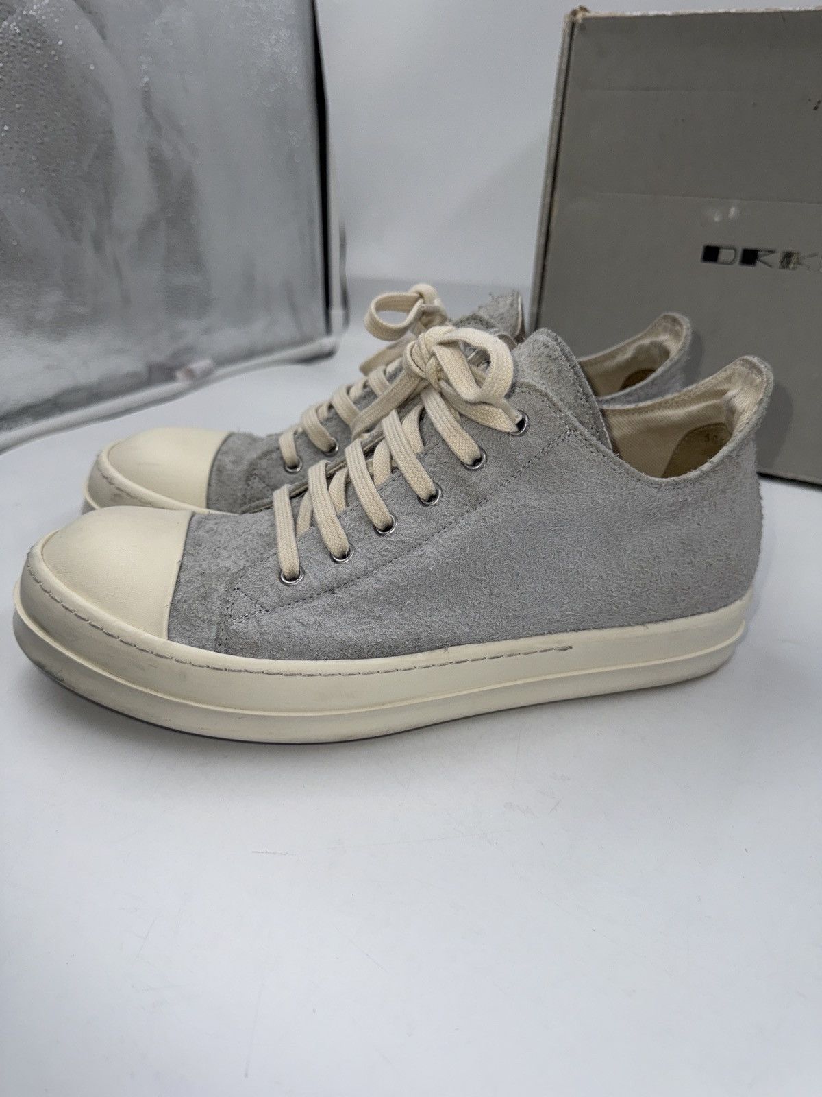 Owens Drkshdw Rick Owens Drkshdw Shaggy Suede Low Ramones T-Shirts, Hoodie, Sweatshirt | AU16VibeMintTees.com