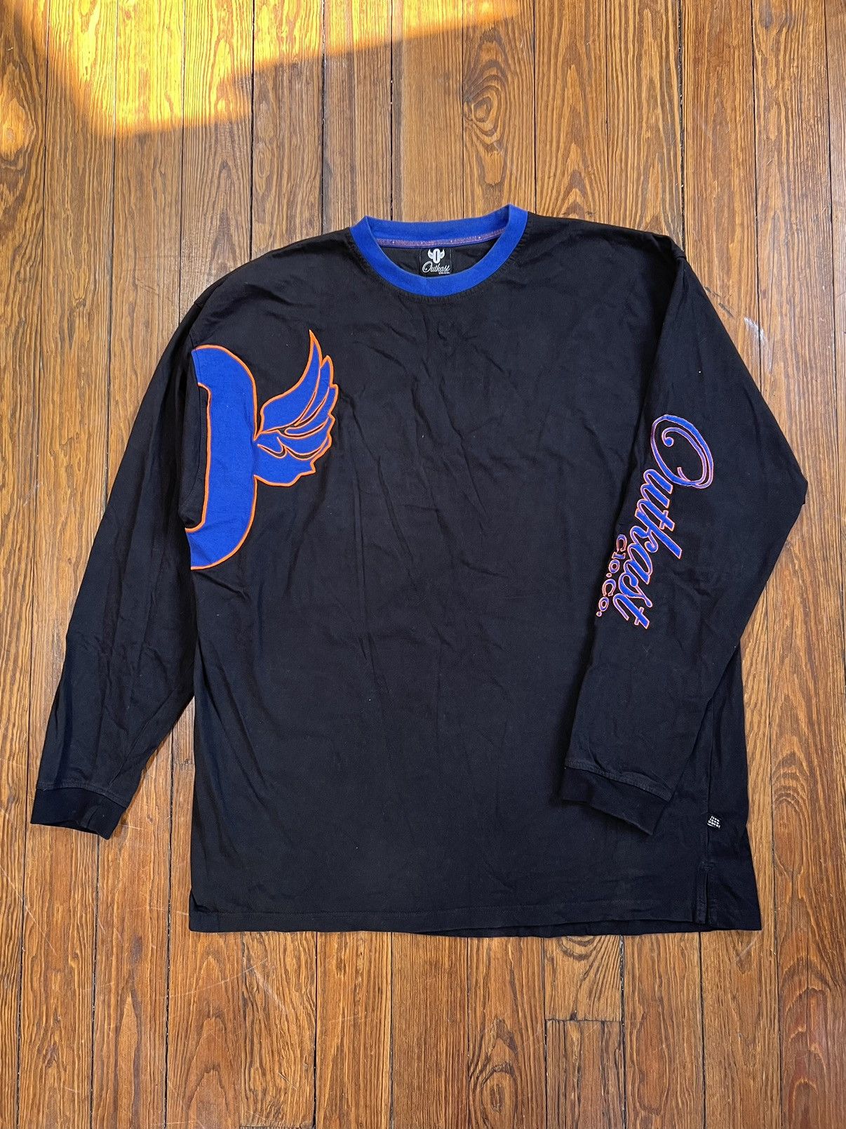 Rap Tees X Vintage Vintage Outkast Clothing Long Sleeve Y2k Rap Tee Andre 3000 Hoodie, Sweatshirt | AU16VibeMintTees.com