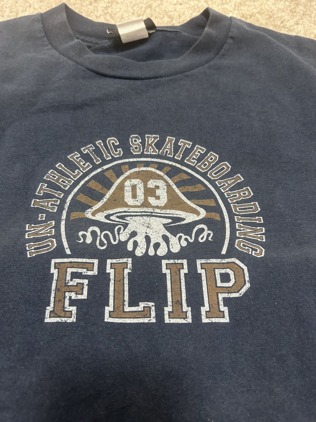 Flip Skateboards Vintage Mushroom Graphic Shirt Large