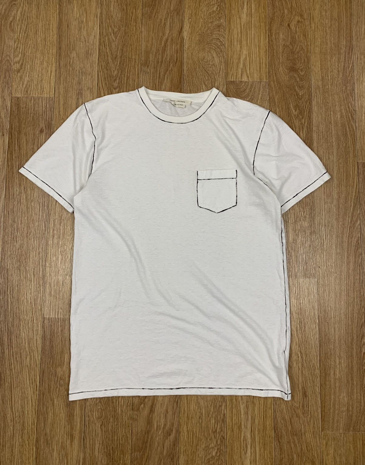 Jacobs Marc Jacobs White T Shirt Contrasting Black Seams Hoodie, Sweatshirt | FlexRushtees.com