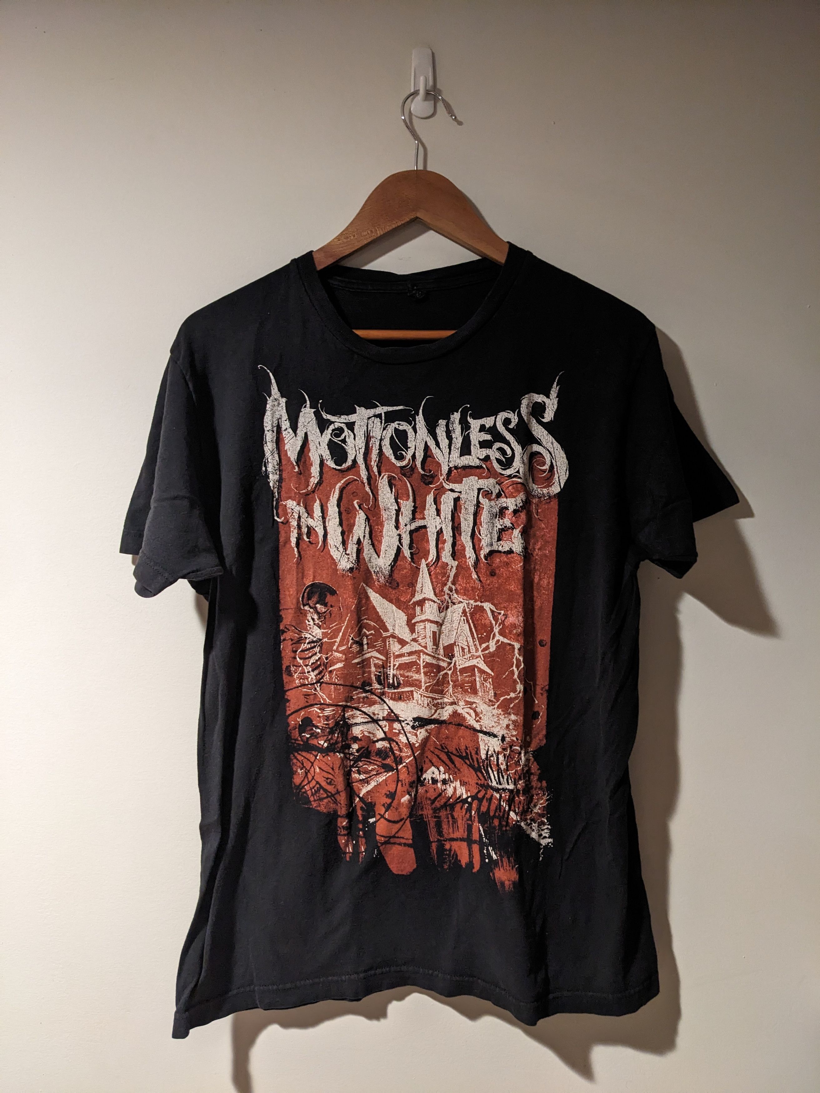 Band Tees Vintage 2010 S Motionless In White Castle Skeleton T Shirt Hoodie, Sweatshirt | FlexRushtees.com