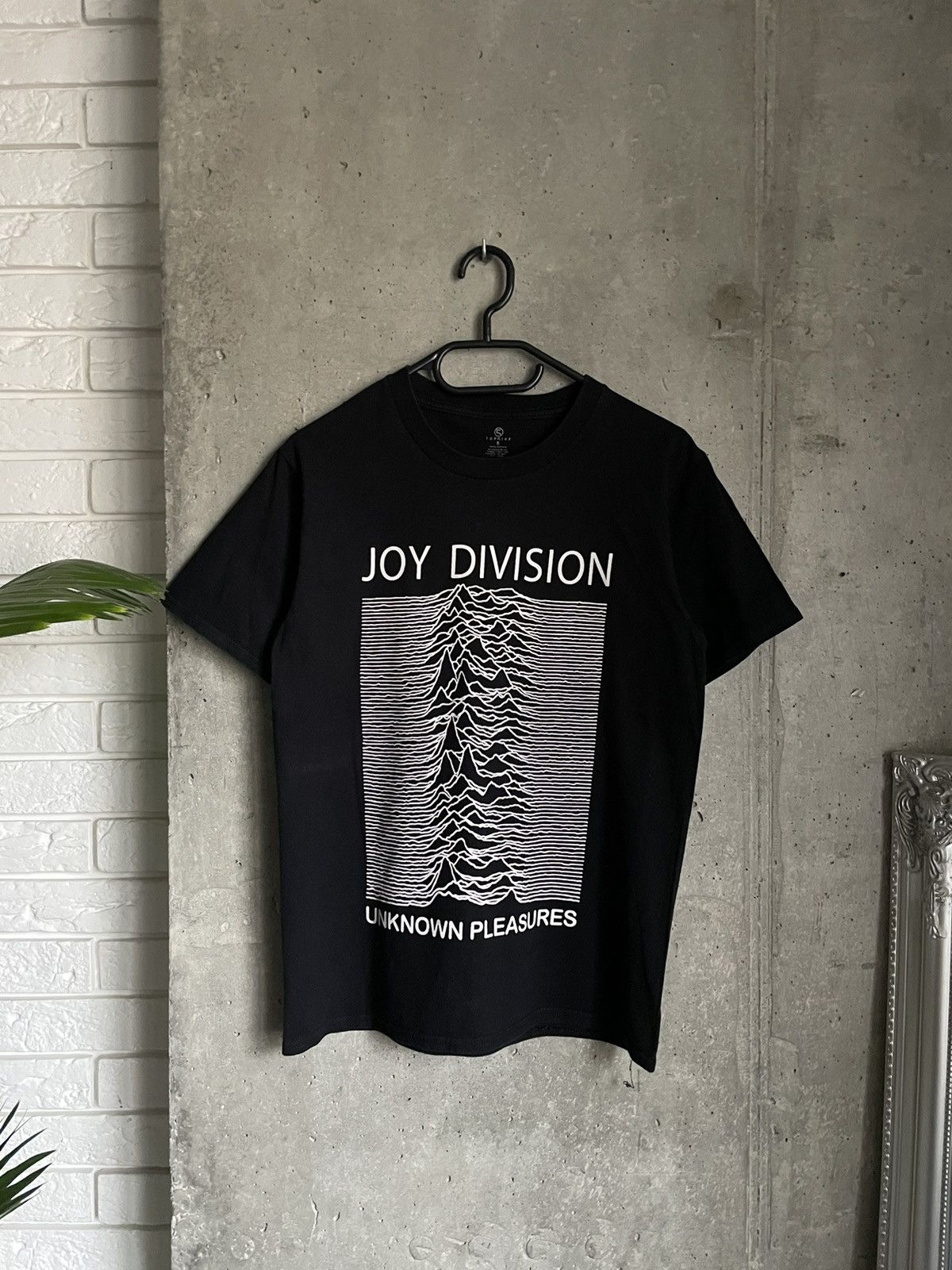 Division Joy Division Unknown Pleasures 2012 Amazing Band Tee Y2k Hoodie, Sweatshirt | FlexRushtees.com
