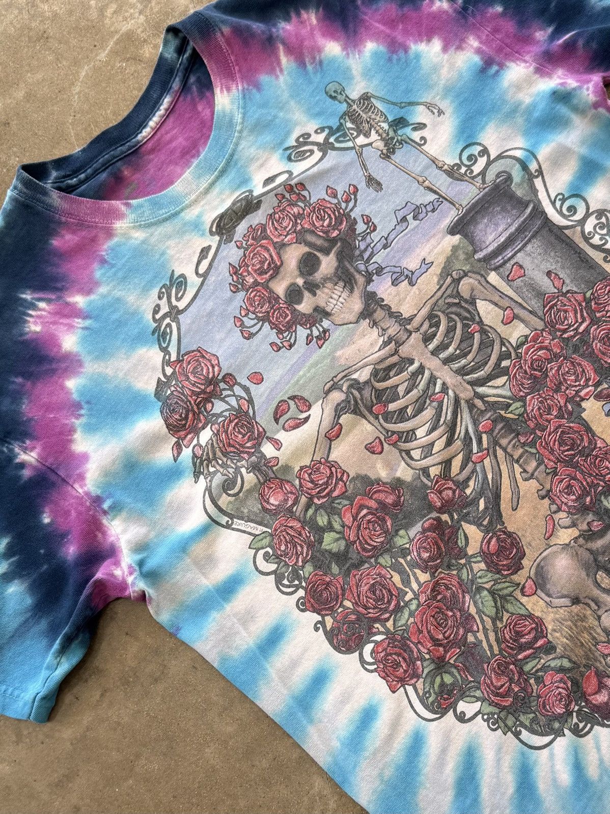 Vintage 1995 Grateful Dead Skeleton Rose Tiedye Tee Large Hoodie, Sweatshirt | FlexRushtees.com
