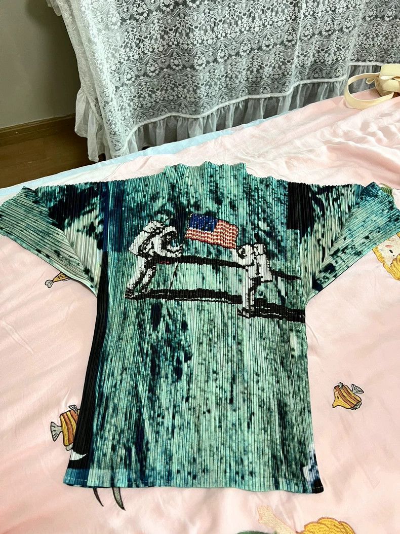 Miyake Issey Miyake Astronaut Half Sleeve