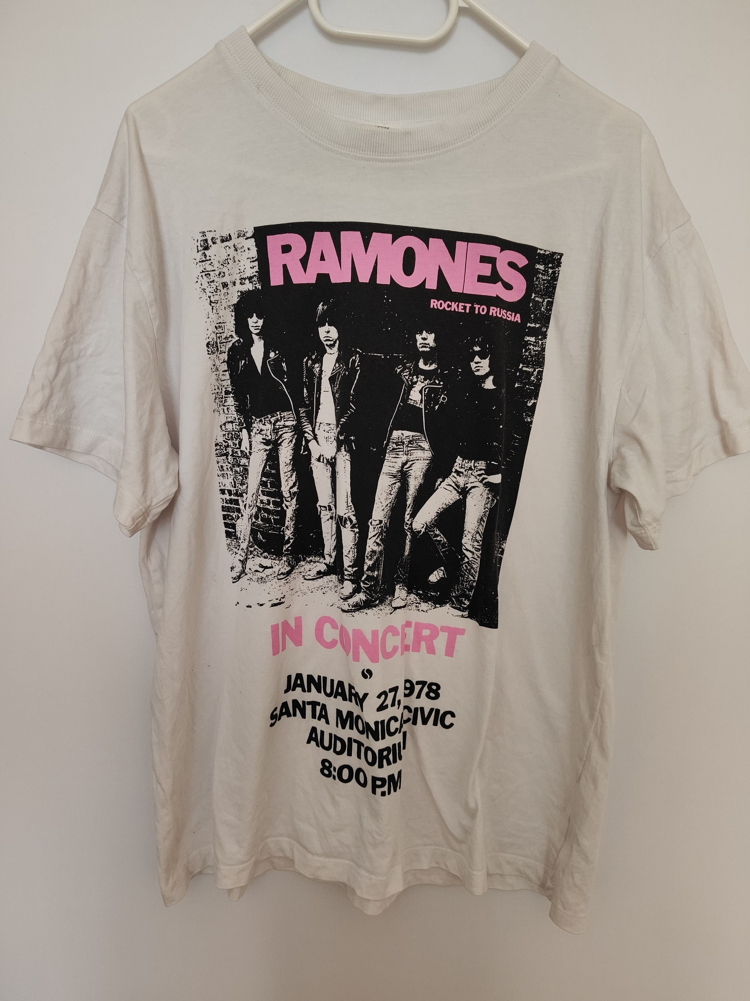 Vintage Ramones Tees Tshirt Hoodie, Sweatshirt | FlexRushtees.com