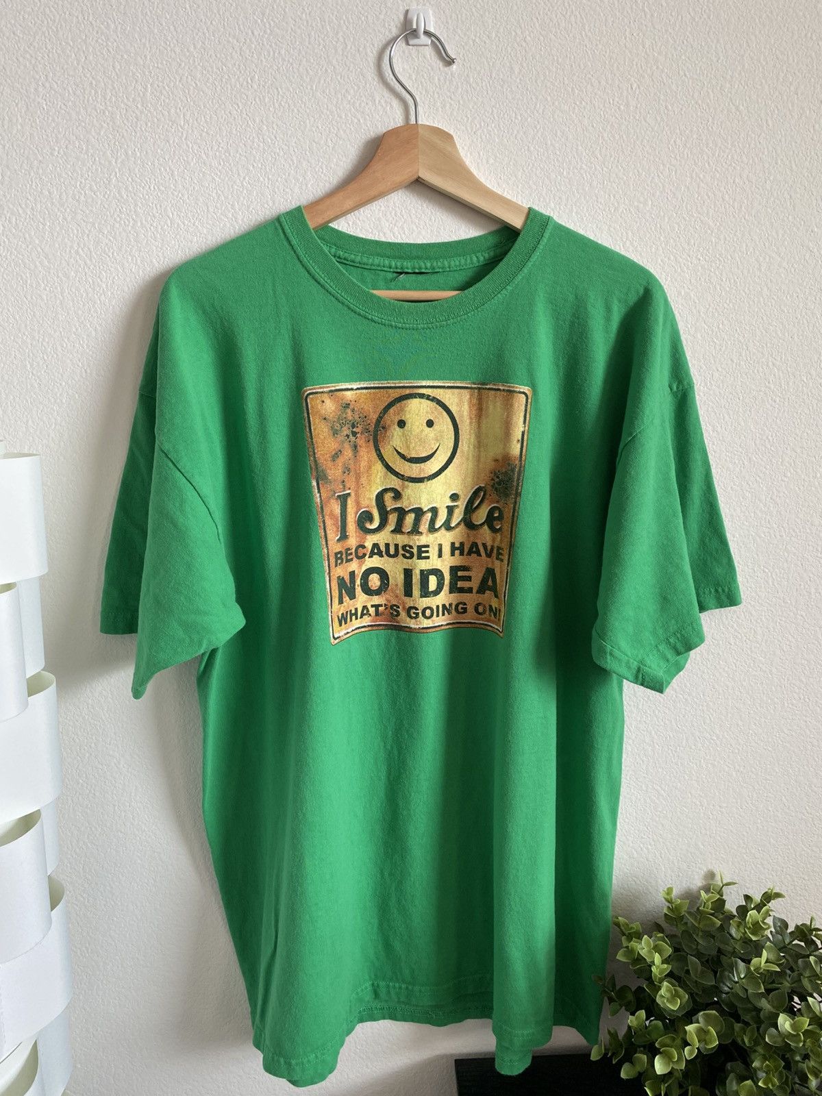 Other Vintage Y2k Smile No Idea Whats Going On Funny Humor Tee Hoodie, Sweatshirt | FlexRushtees.com