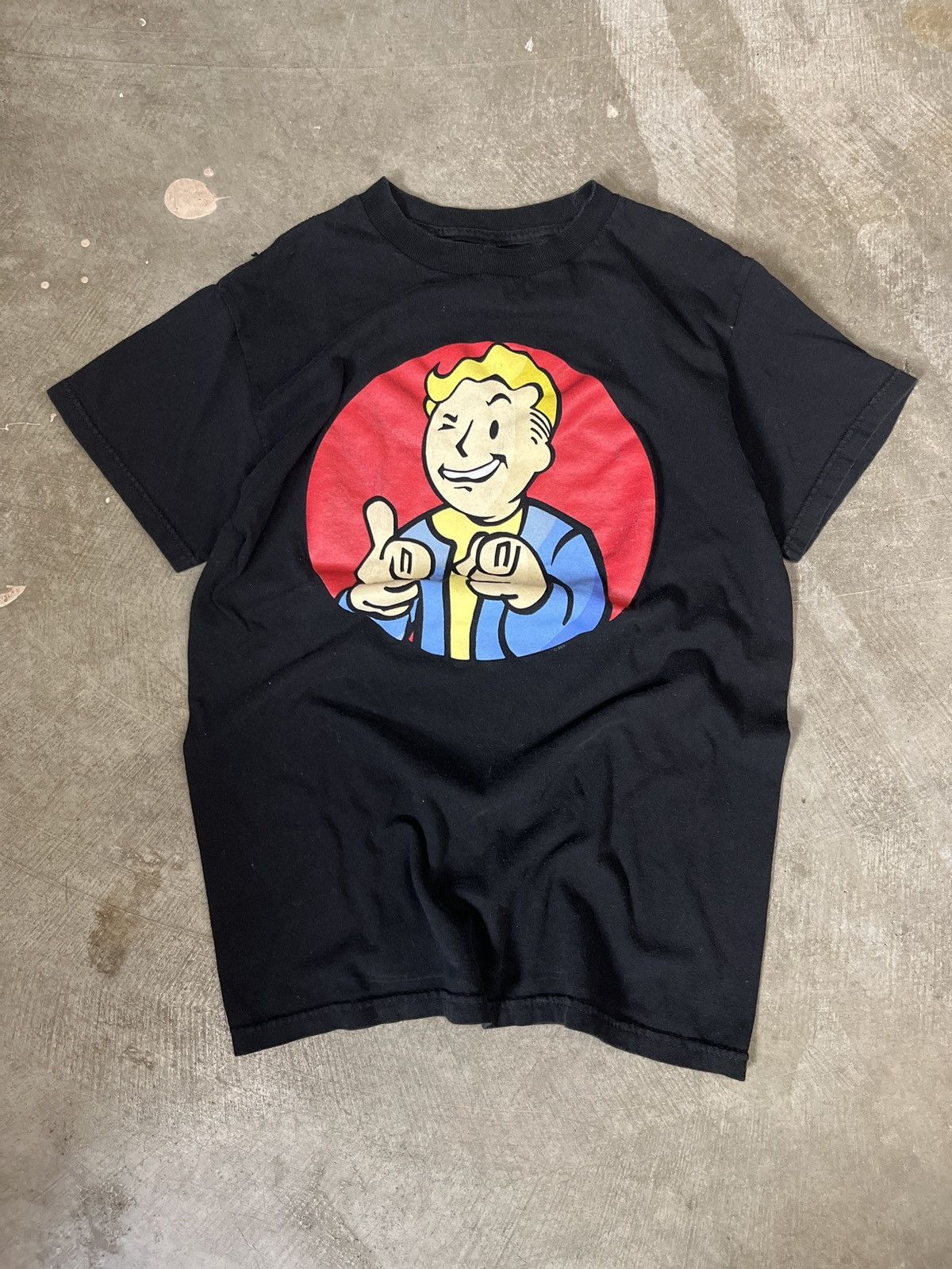 Vintage Fallout 3 Vault Boy Tee Hoodie, Sweatshirt | AU16VibeMintTees.com