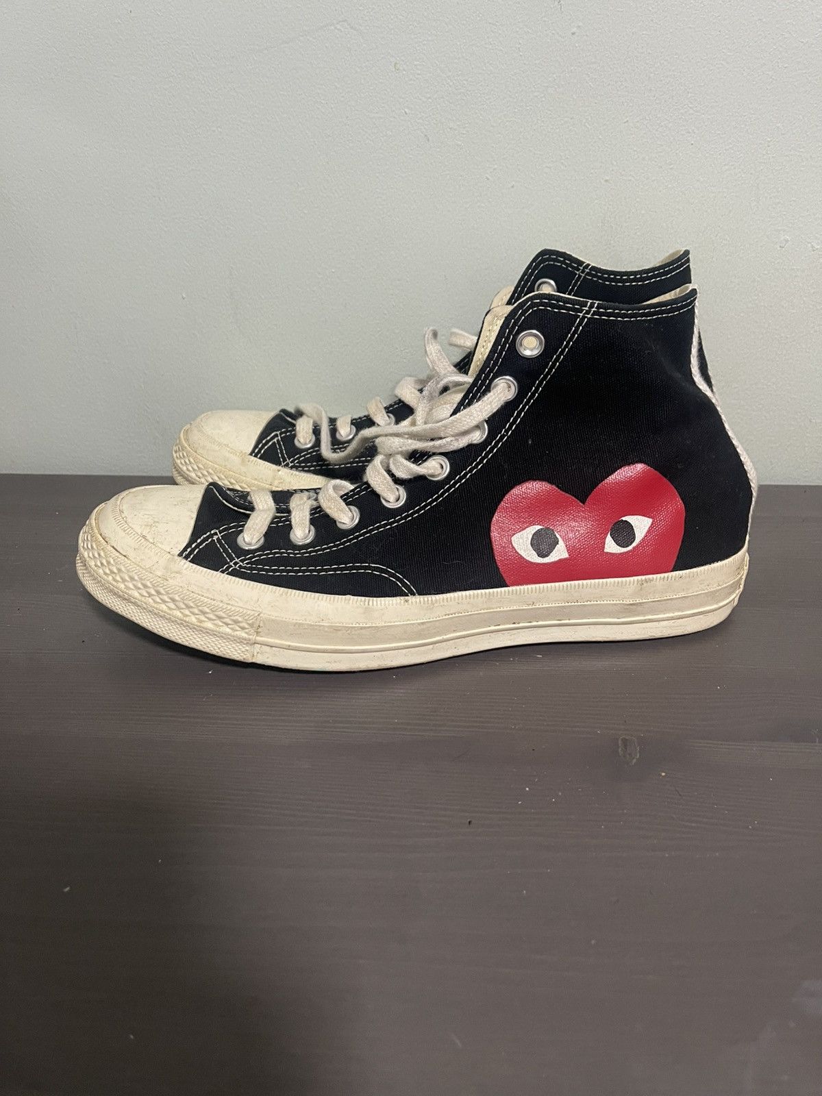 Converse Black Size 9 Lightly Worn
