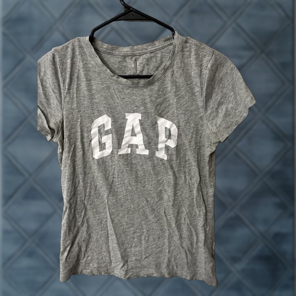 Vintage Gap T Shirt Gray Short Sleeve Round Neck Cotton S Women Solid Graphic Pocketed T Shirt 6