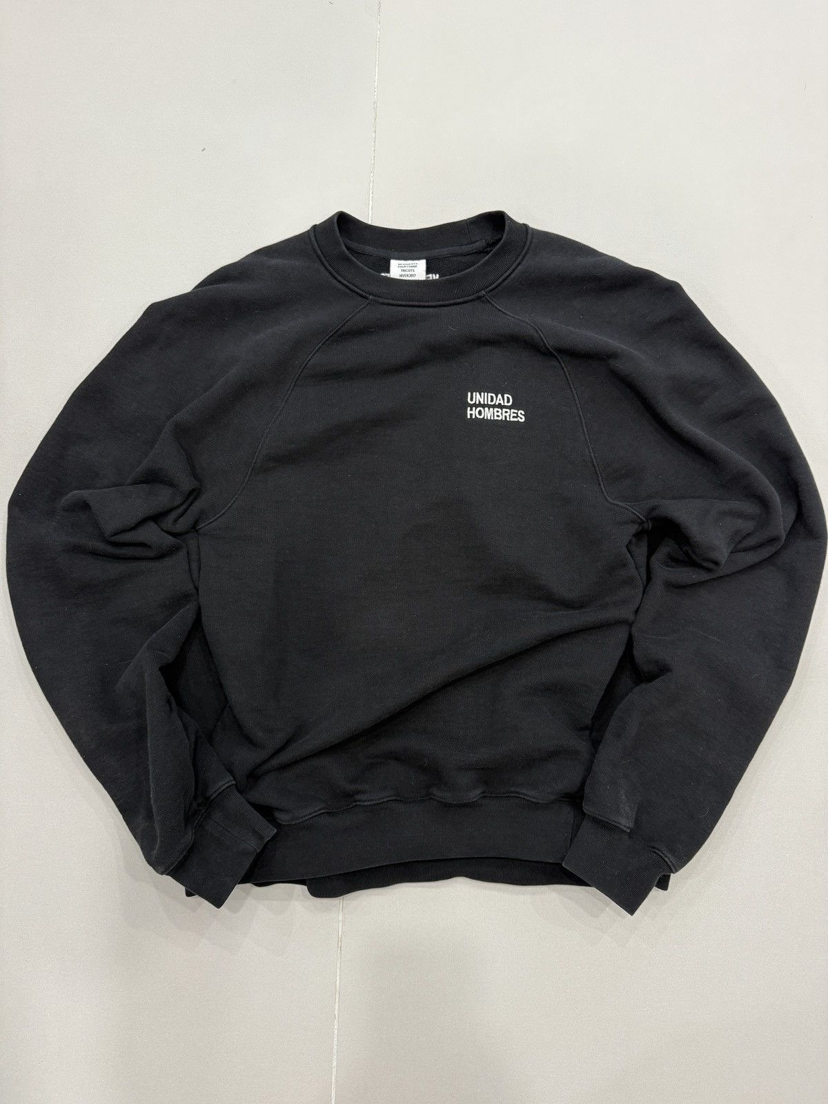Vetements Unidad Hombre Sweater T-Shirts, Hoodie, Sweatshirt | FlexRushtees.com