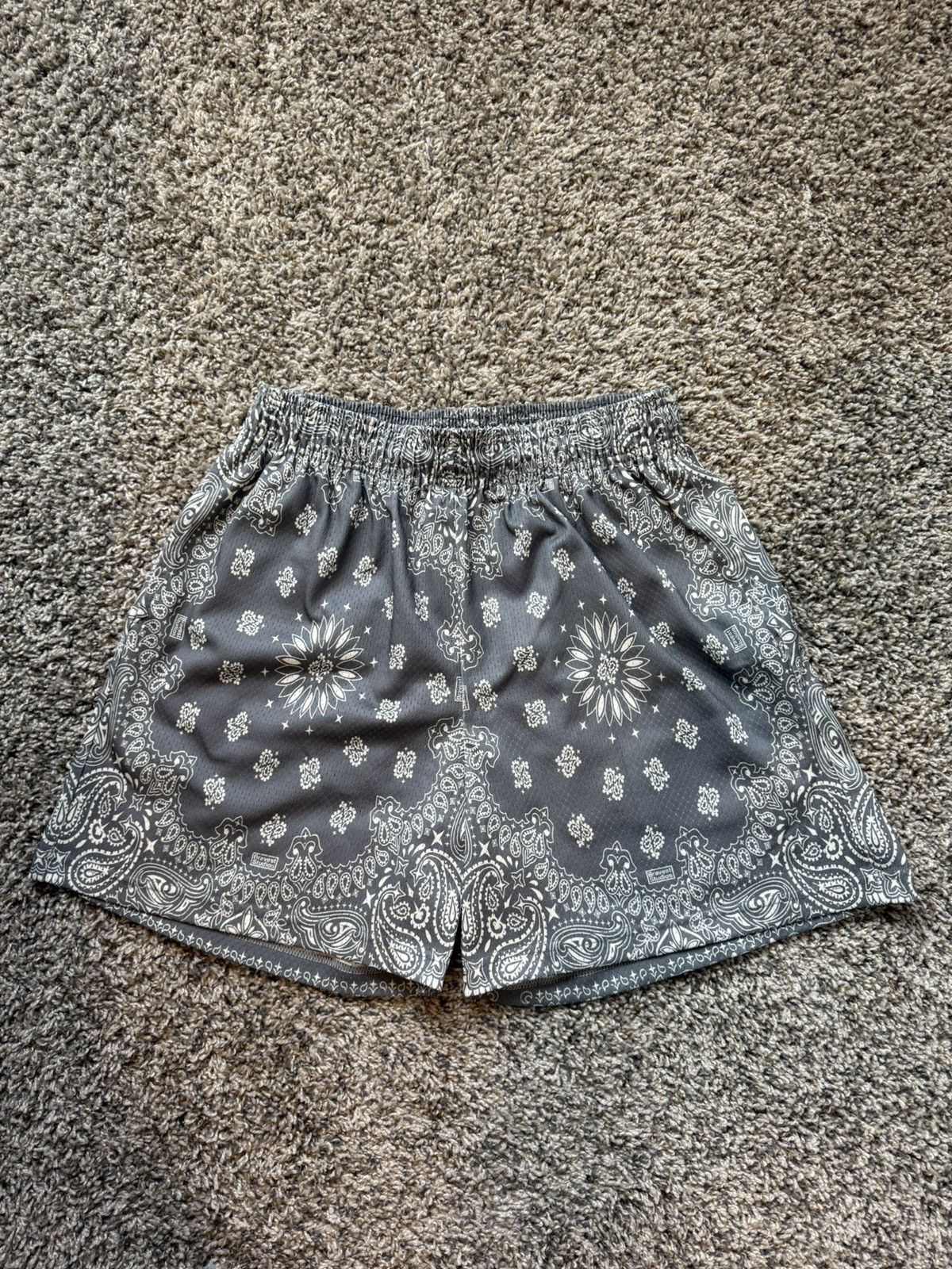 Studios Bravest Studios Grey Paisley Mesh Short Size Large