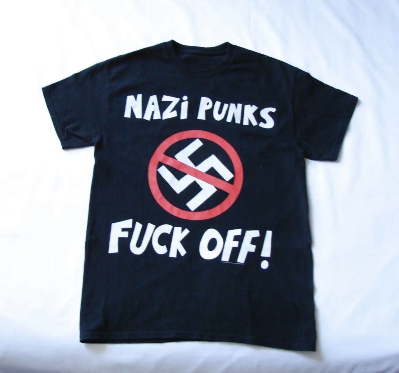 Vintage Dead Kennedys Nazi Punks Fuck Off Erase Racism T Shirt 1997 Hoodie, Sweatshirt | AU16VibeMintTees.com