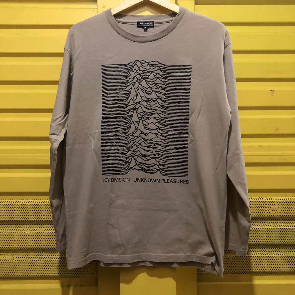 Division Joy Division Unknown Pleasure Band Tee Hoodie, Sweatshirt | FlexRushtees.com
