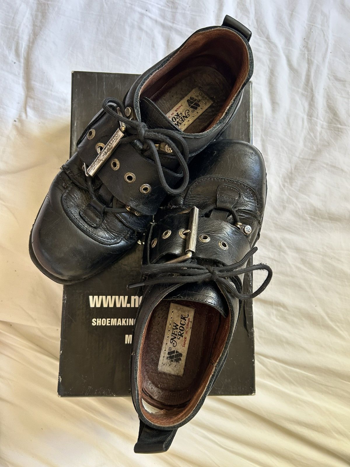 New Rock Rare Deadstock New Rocks With Metal Buckle And Tire Soles