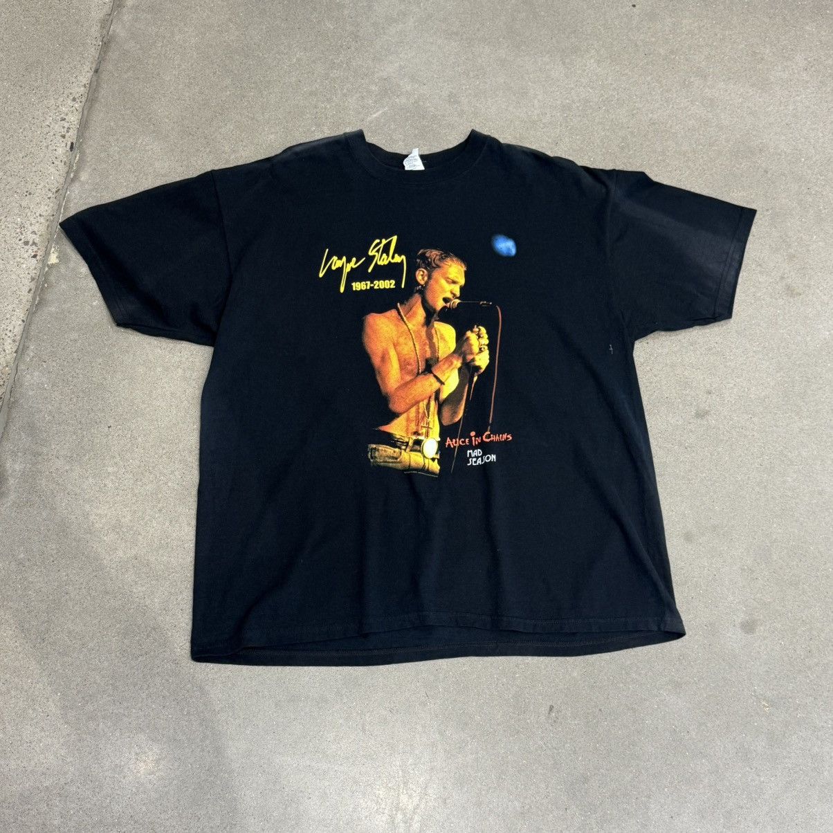 Vintage 2002 Alice In Chains Layne Stanley Tee Hoodie, Sweatshirt | FlexRushtees.com