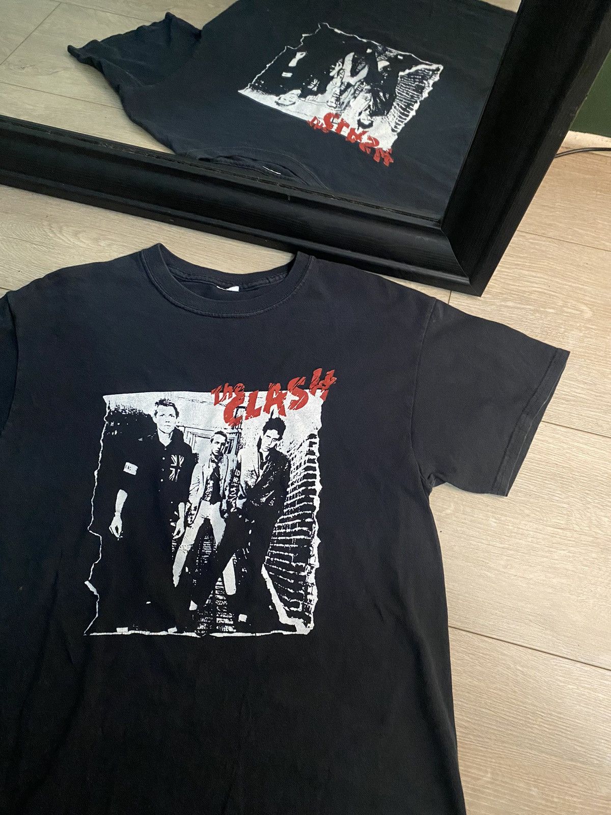 Vintage Y2k 1990s The Clash Shirt Hoodie, Sweatshirt | FlexRushtees.com