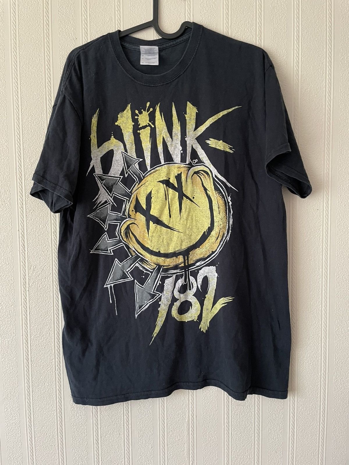 Vintage T Shirt Blink 182 Rock Band Tees Big Logo Hoodie, Sweatshirt | FlexRushtees.com
