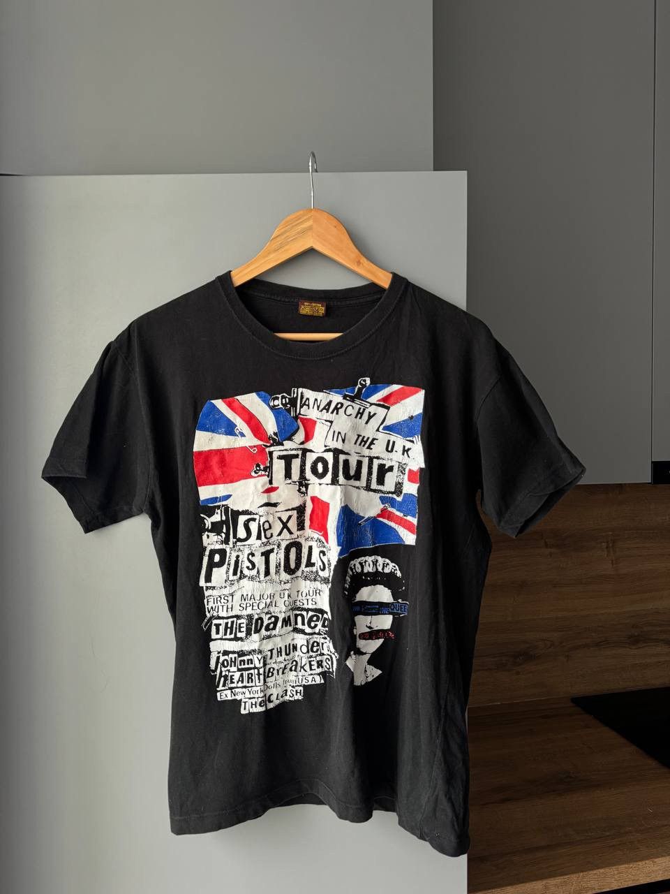 Band Tees Vintage Sex Pistols Anarchy In The Uk Tour T Shirt Hoodie, Sweatshirt | FlexRushtees.com