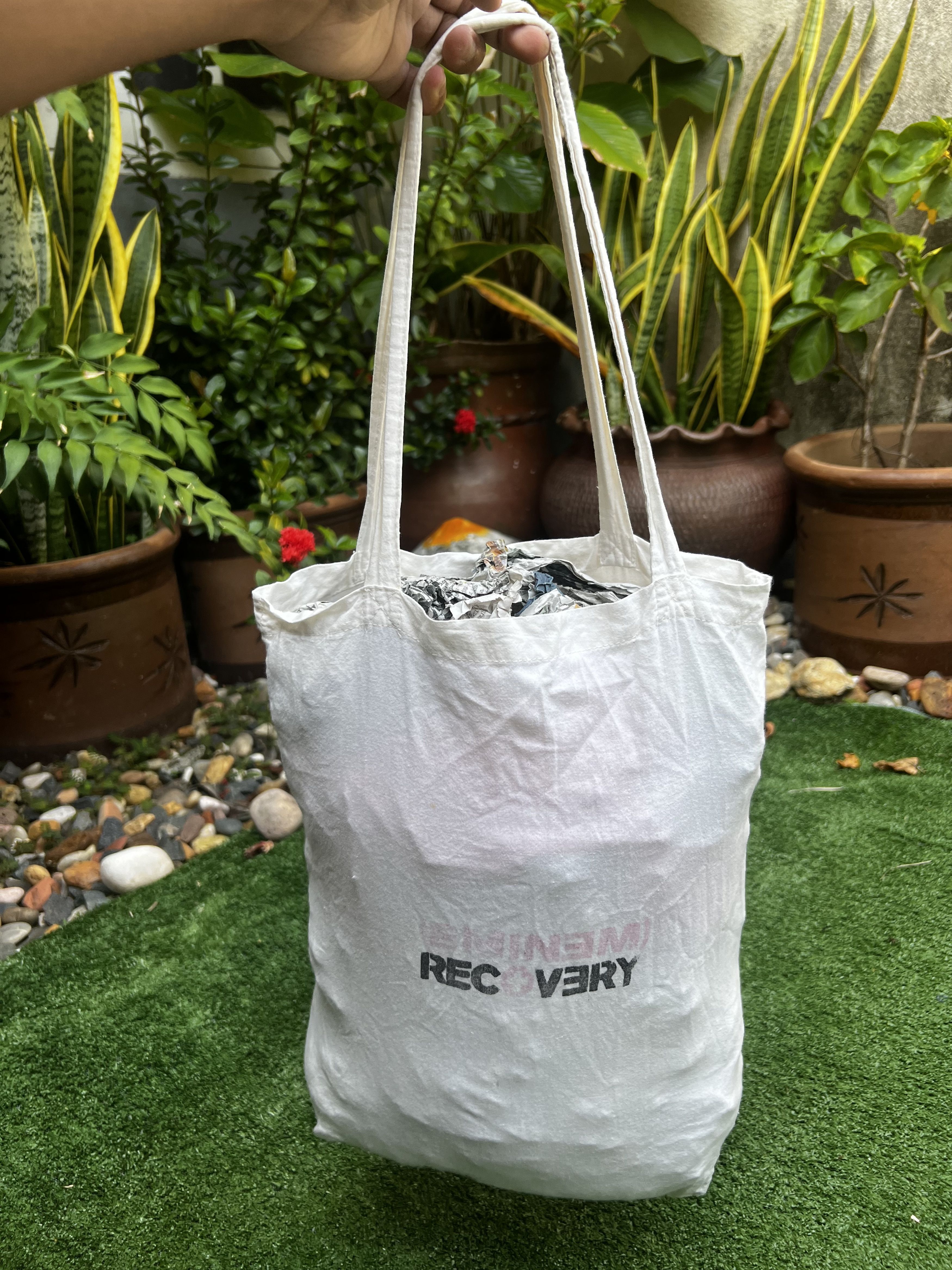 Pop Magazine Eminem Recovery Magazine Tote Bag Japan T-Shirts, Hoodie, Sweatshirt | AU16VibeMintTees.com