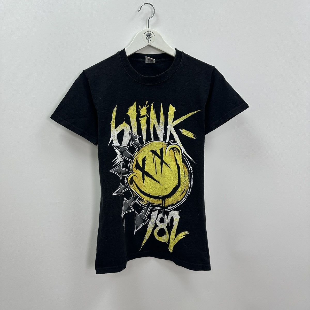 Band Tees Vintage 00s Blink 182 Rock Band Tee Punk Skate Og Y2k Hype Hoodie, Sweatshirt | FlexRushtees.com