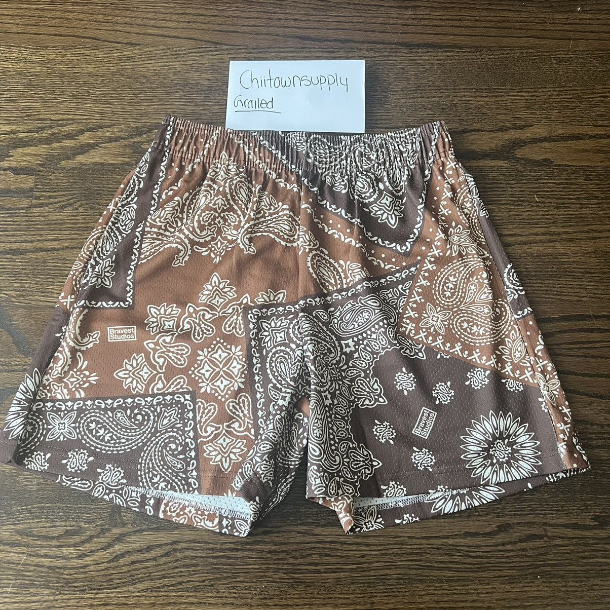 Studios Bravest Studio Brown Paisley Size Large
