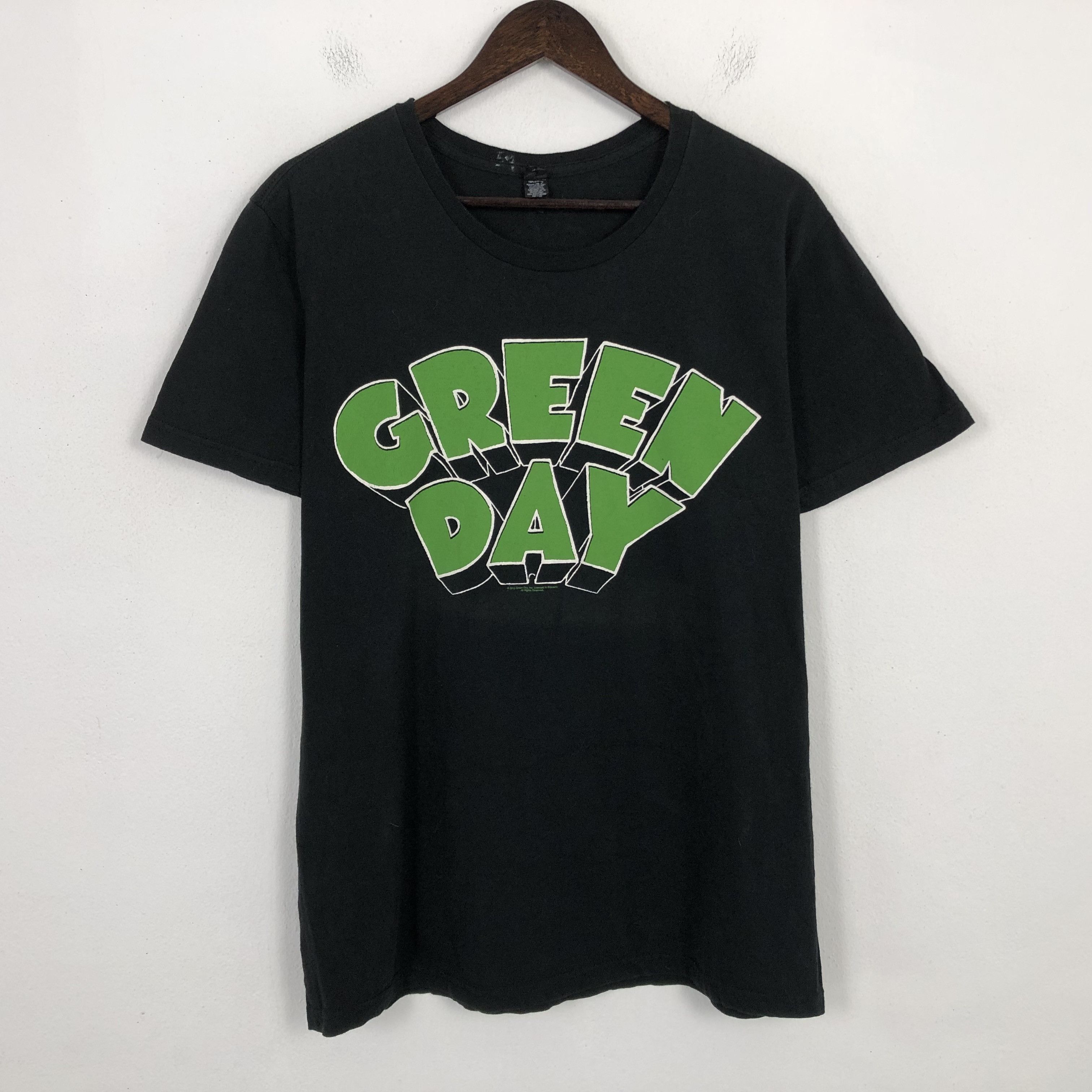 Vintage Green Day Rock Band Design Tshirt Hoodie, Sweatshirt | FlexRushtees.com