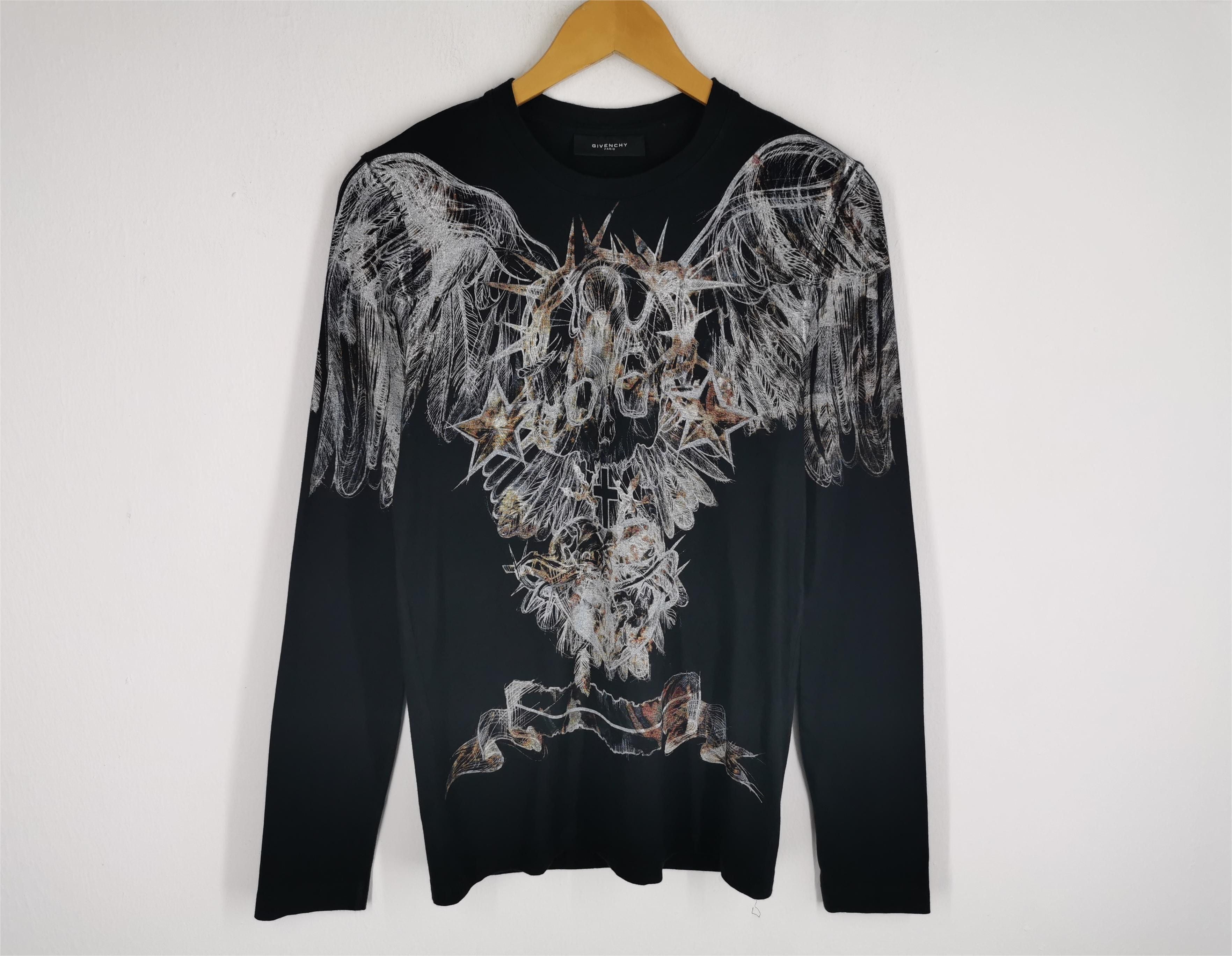 Givenchy Big Logo Tee T Shirt Made In Italy Size M Hoodie, Sweatshirt | FlexRushtees.com