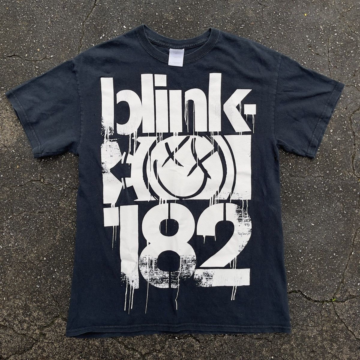Vintage Thrashed Y2k Blink 182 Shirt Hoodie, Sweatshirt | FlexRushtees.com
