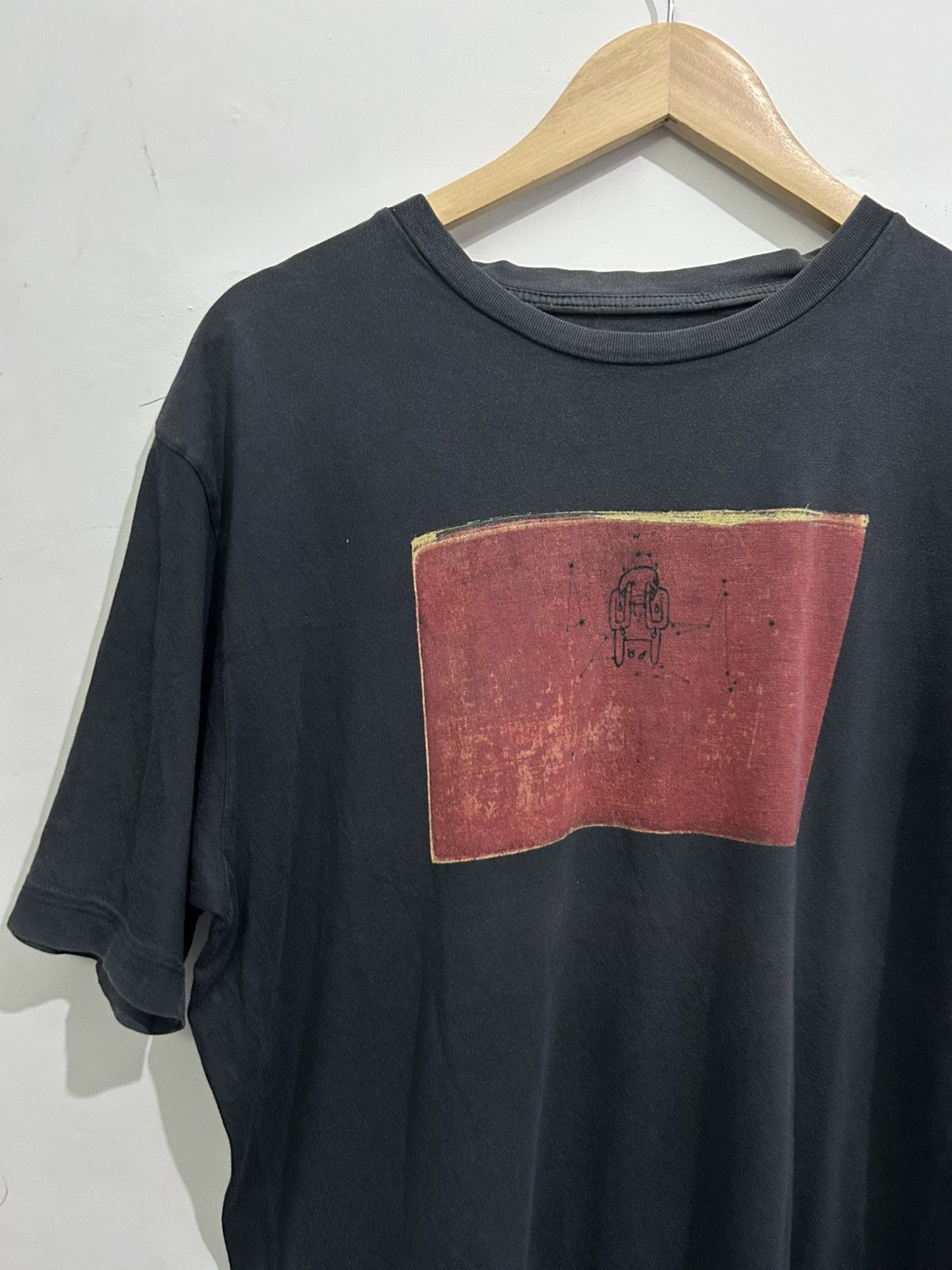 Band Tees Official Radiohead Amnesiac 2001 W A S T E Uk Hoodie, Sweatshirt | FlexRushtees.com
