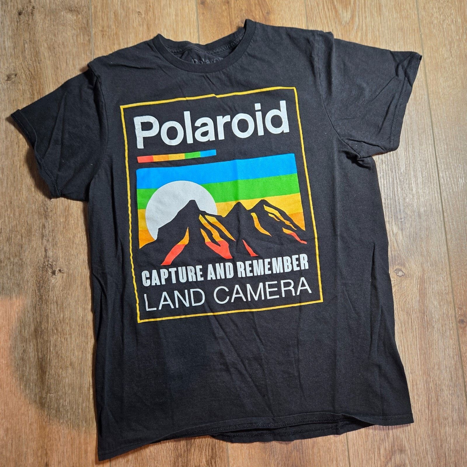 Polaroid Land Camera Tee M Black Graphic Capture Remember Hoodie, Sweatshirt | FlexRushtees.com