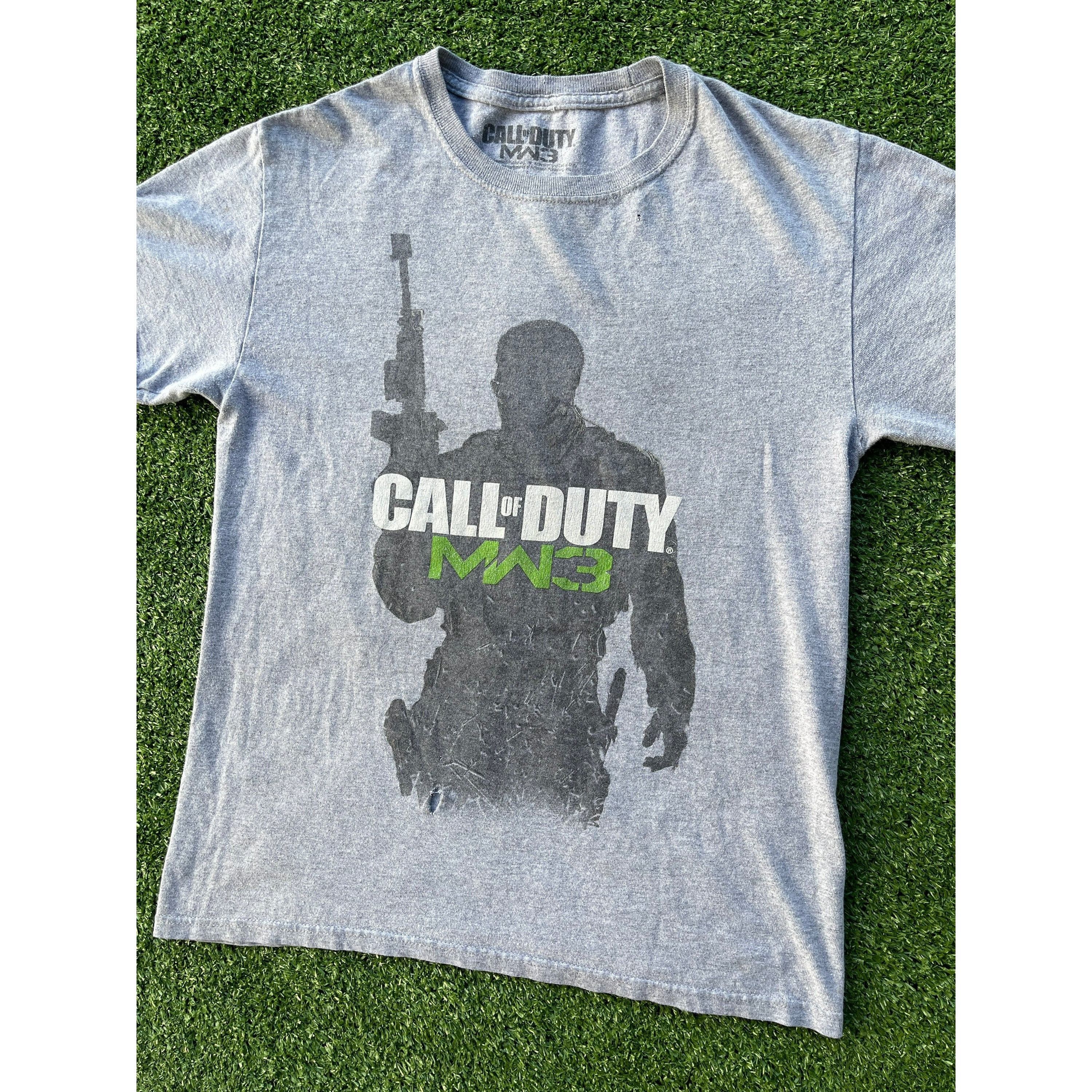 Vintage 2000s Call Of Duty Mw3 Graphic Tee