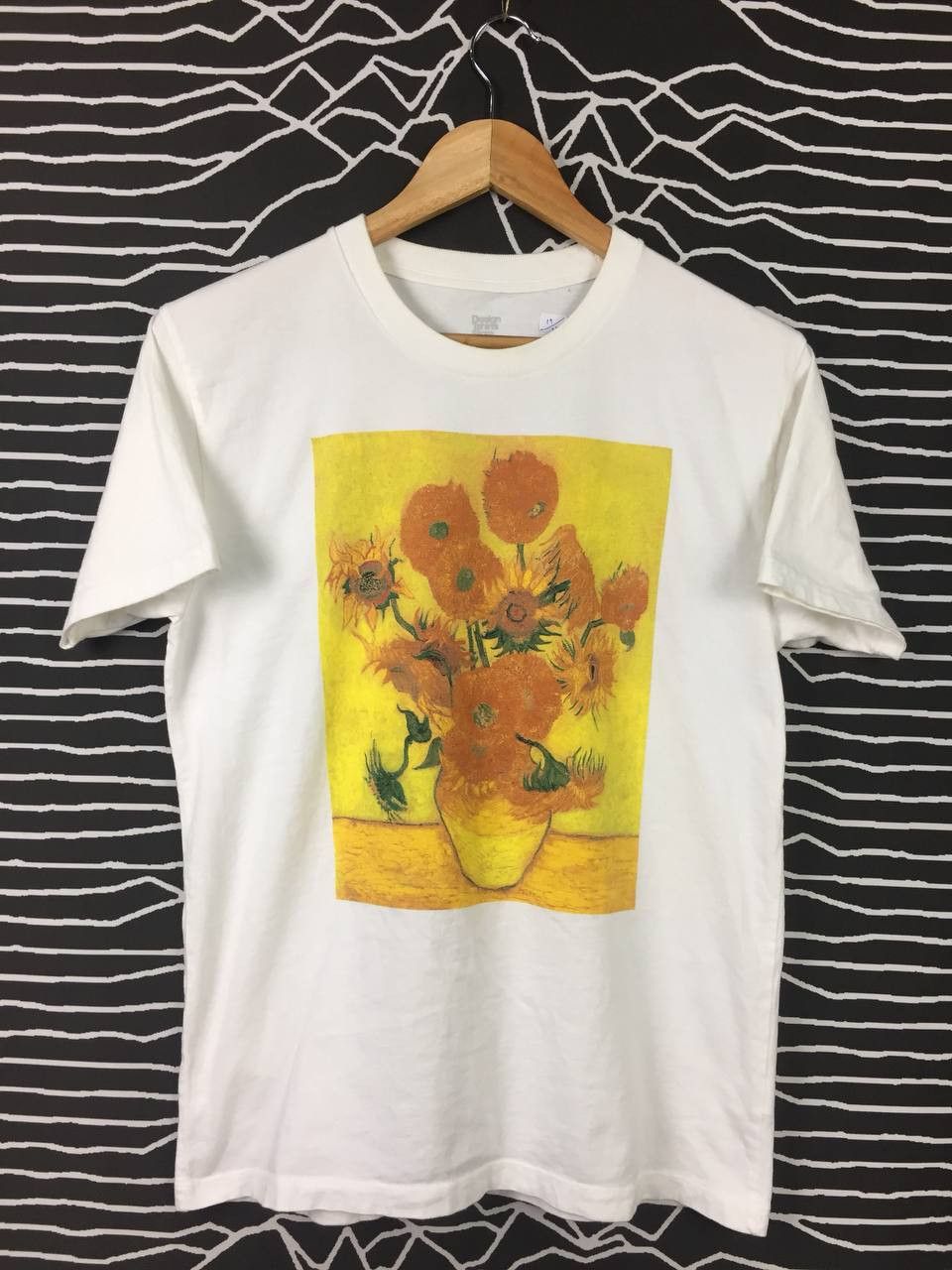 Japanese Brand Vincent Van Gogh Painter Artist Art Tees Hoodie, Sweatshirt | FlexRushtees.com